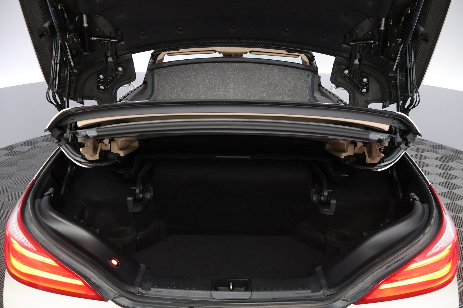 MERCEDES-BENZ SL 2014