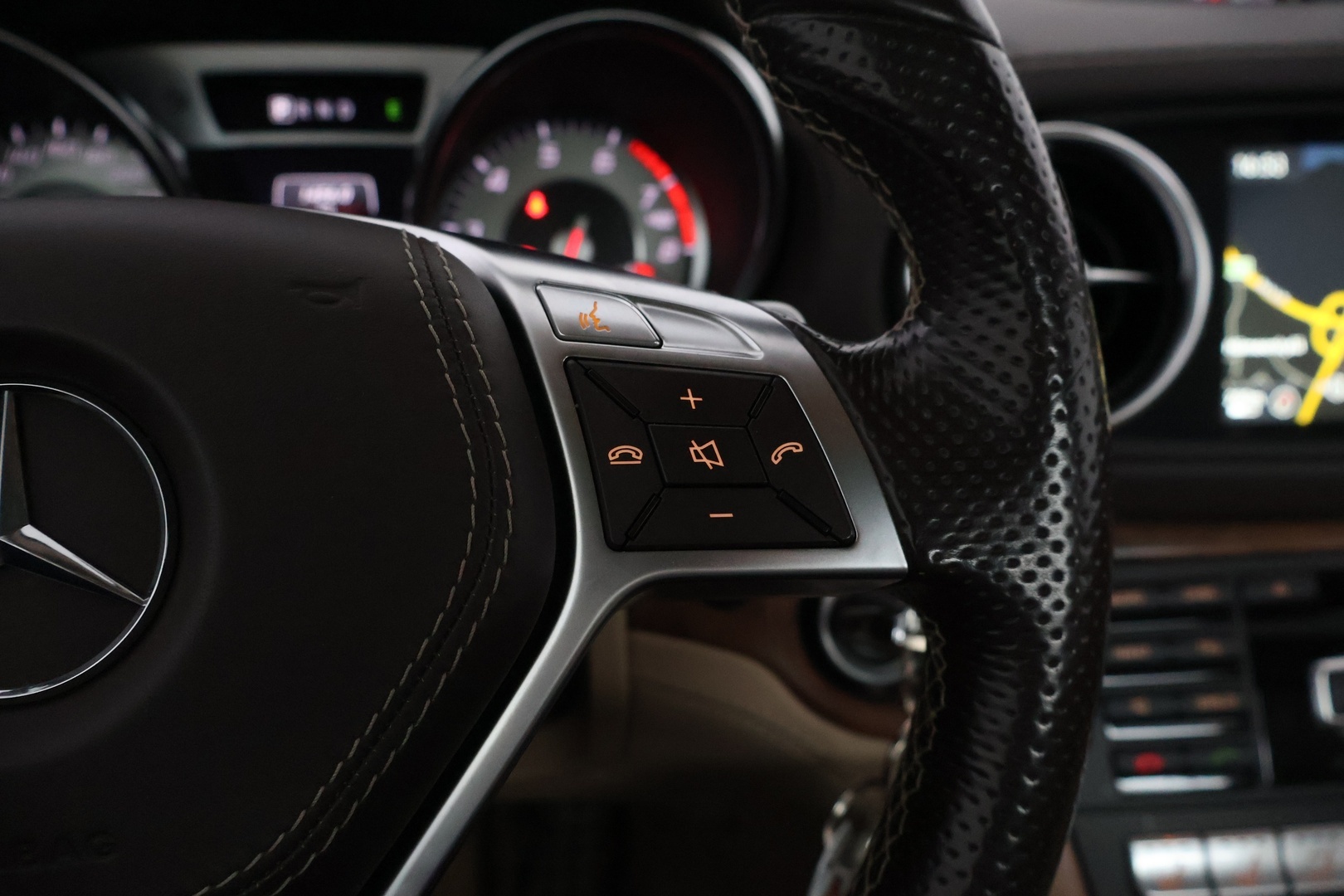 MERCEDES-BENZ SL 2014