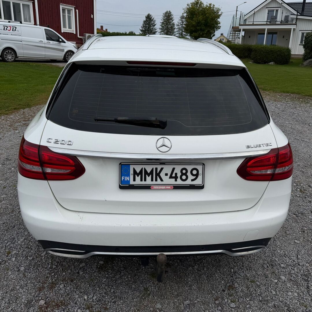 MERCEDES-BENZ C 2015