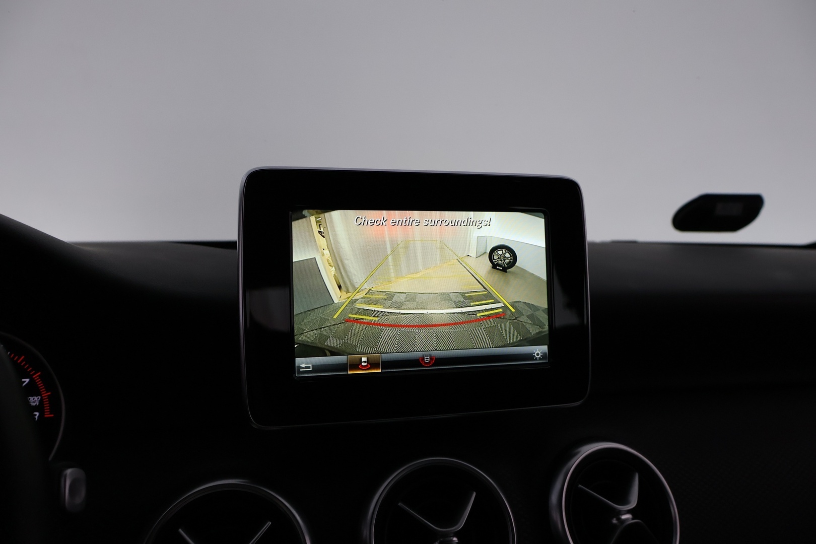 MERCEDES-BENZ A 2016