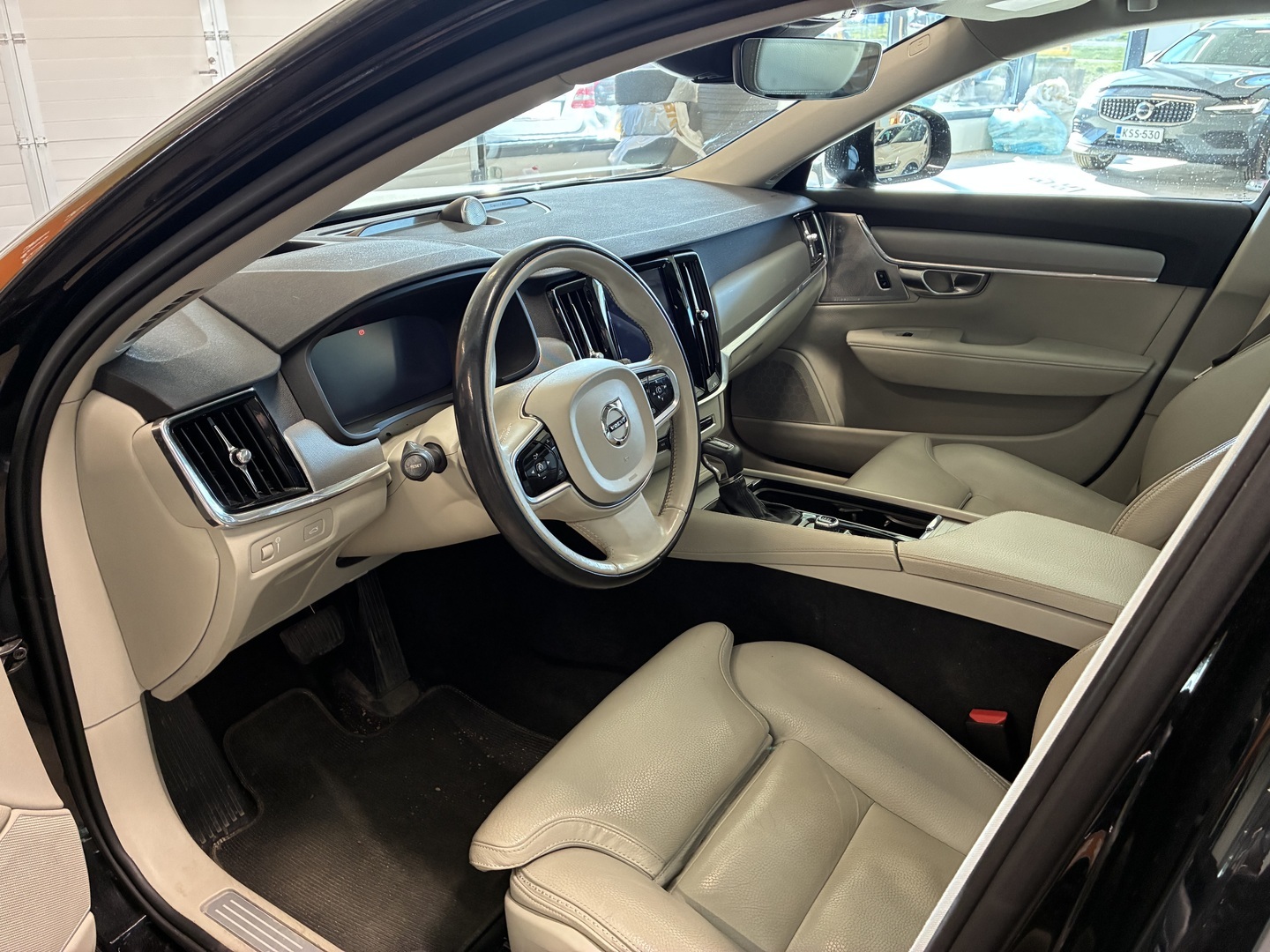 VOLVO V90 Cross Country 2018