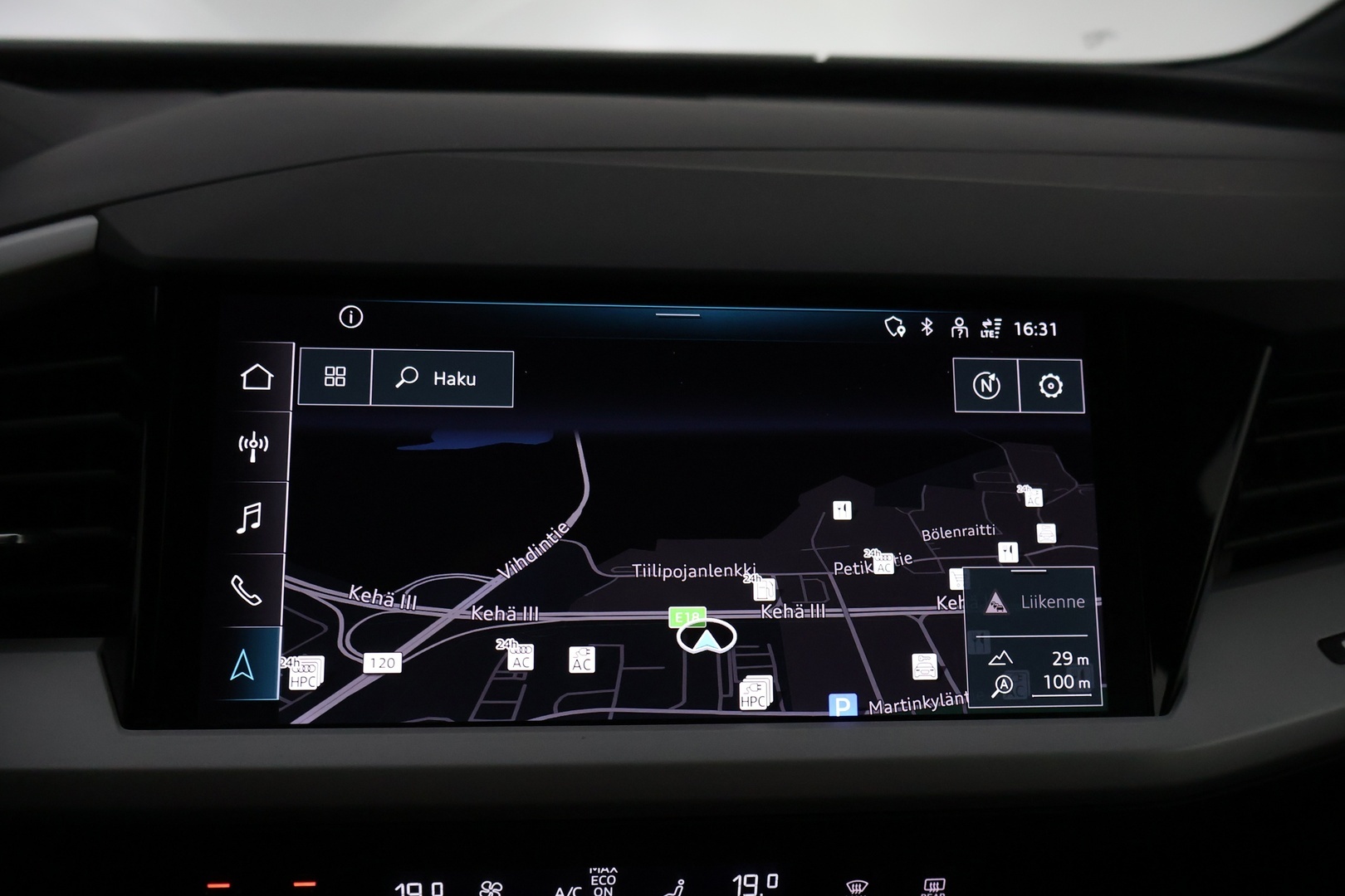 AUDI Q4 e-tron 2023