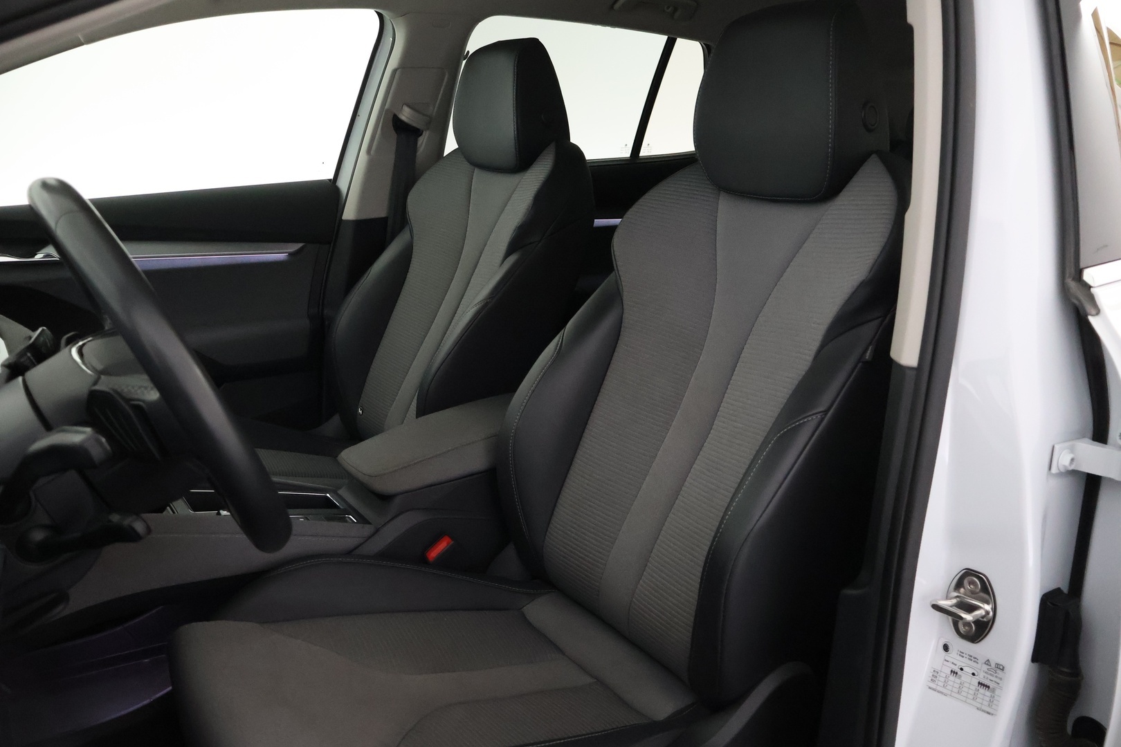 SKODA Enyaq 2023