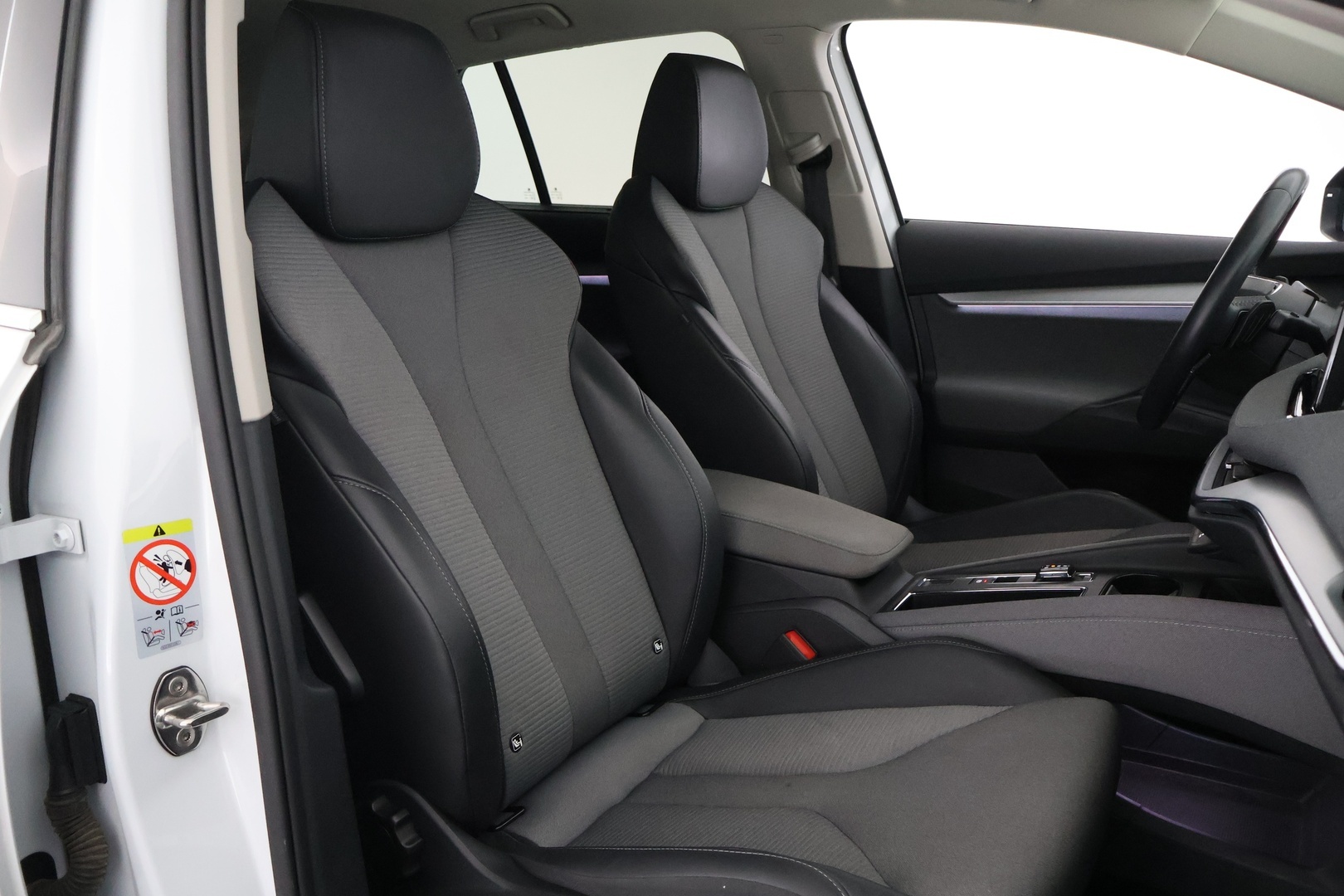 SKODA Enyaq 2023