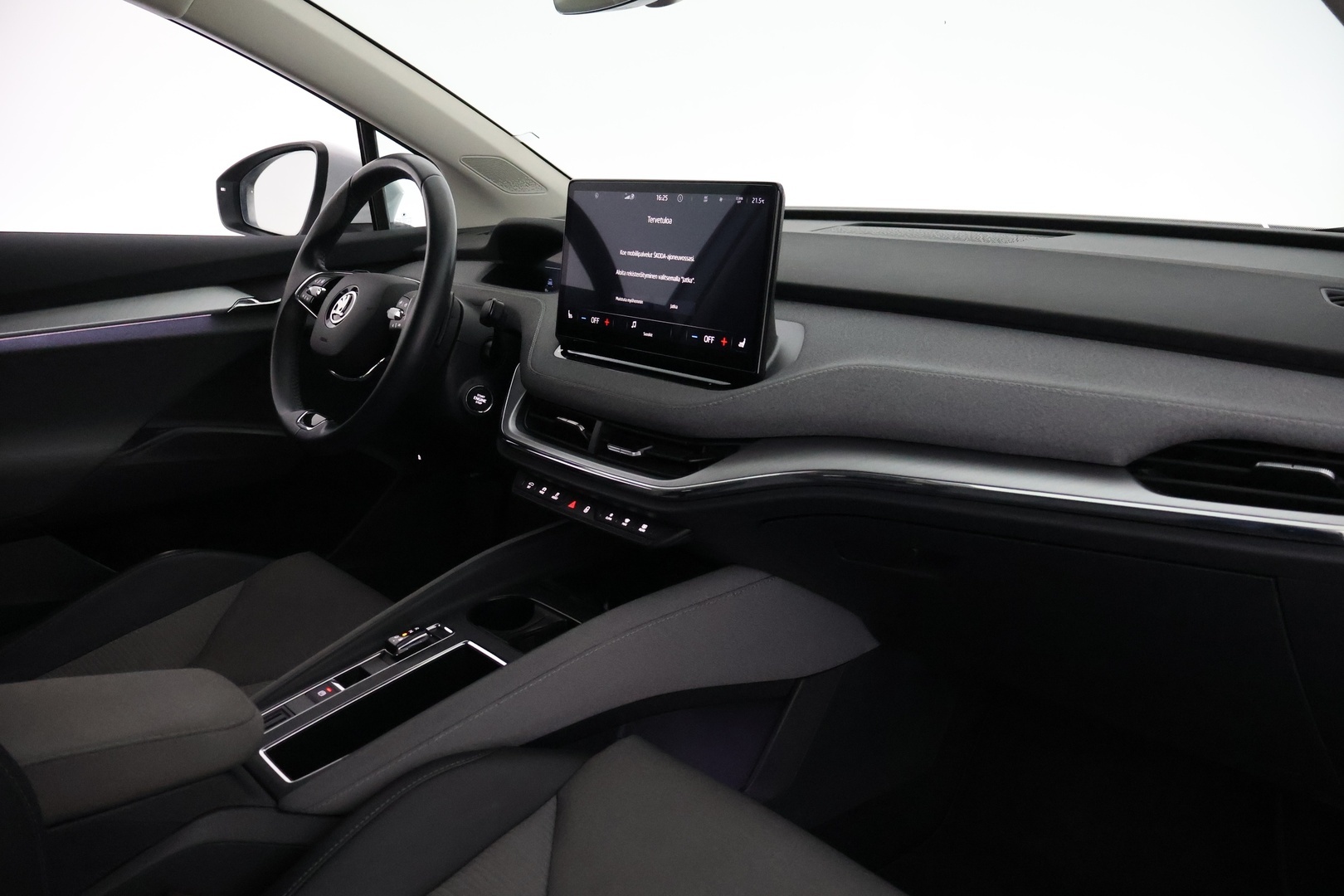 SKODA Enyaq 2023