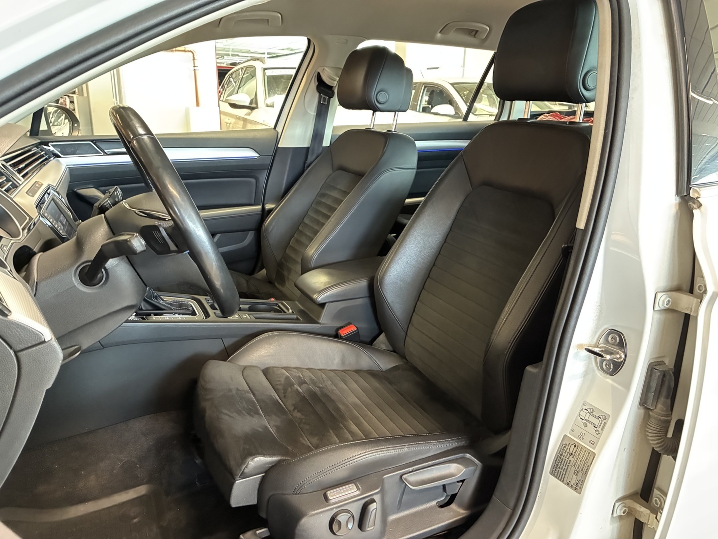 VOLKSWAGEN Passat 2017
