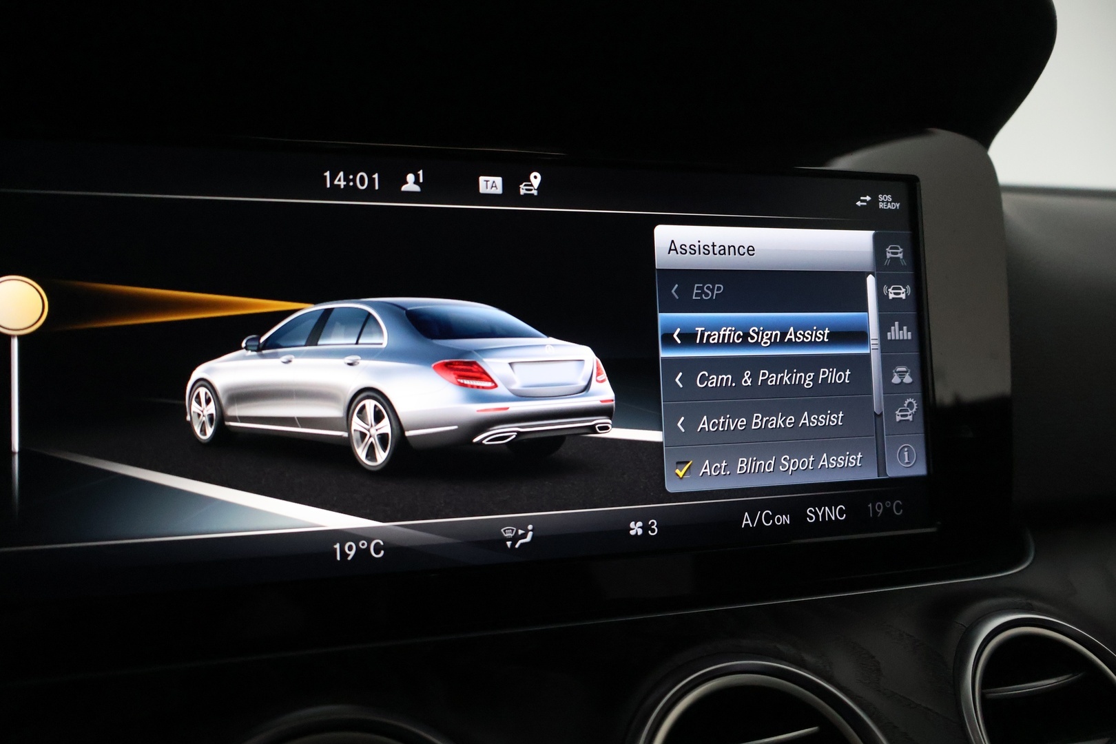 MERCEDES-BENZ E 2017