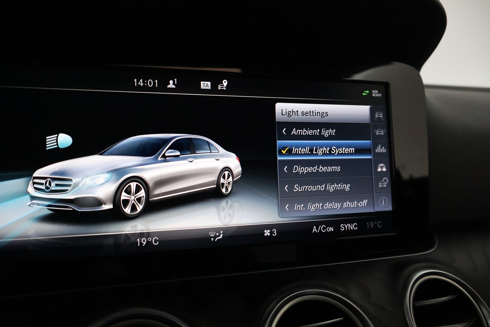 MERCEDES-BENZ E 2017