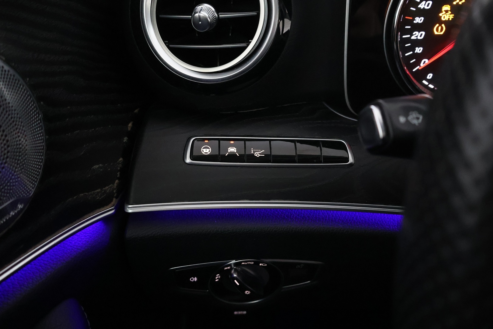 MERCEDES-BENZ E 2017