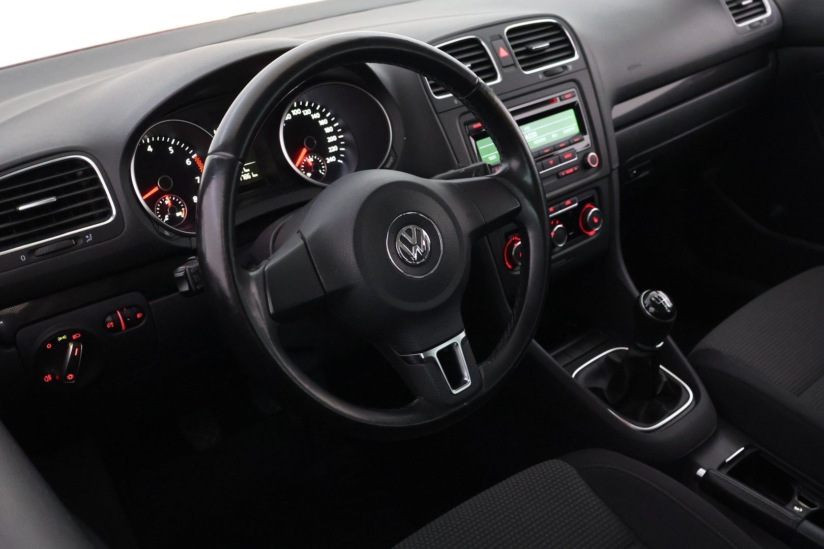 VOLKSWAGEN Golf 2012