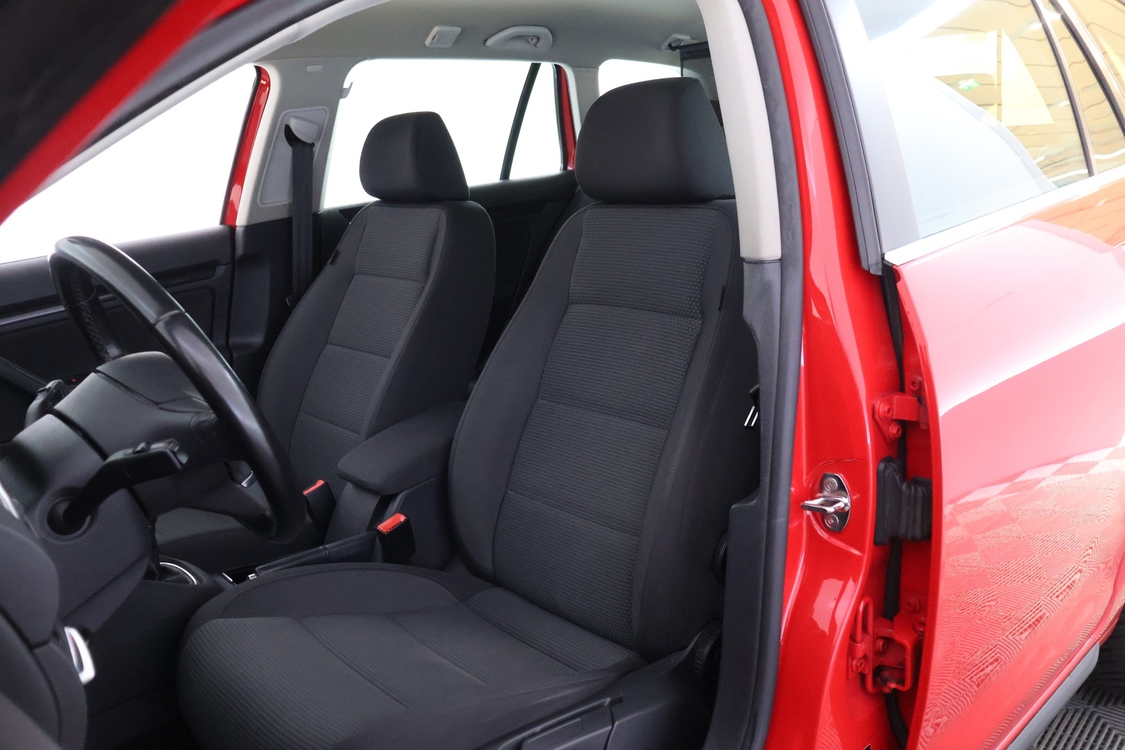 VOLKSWAGEN Golf 2012