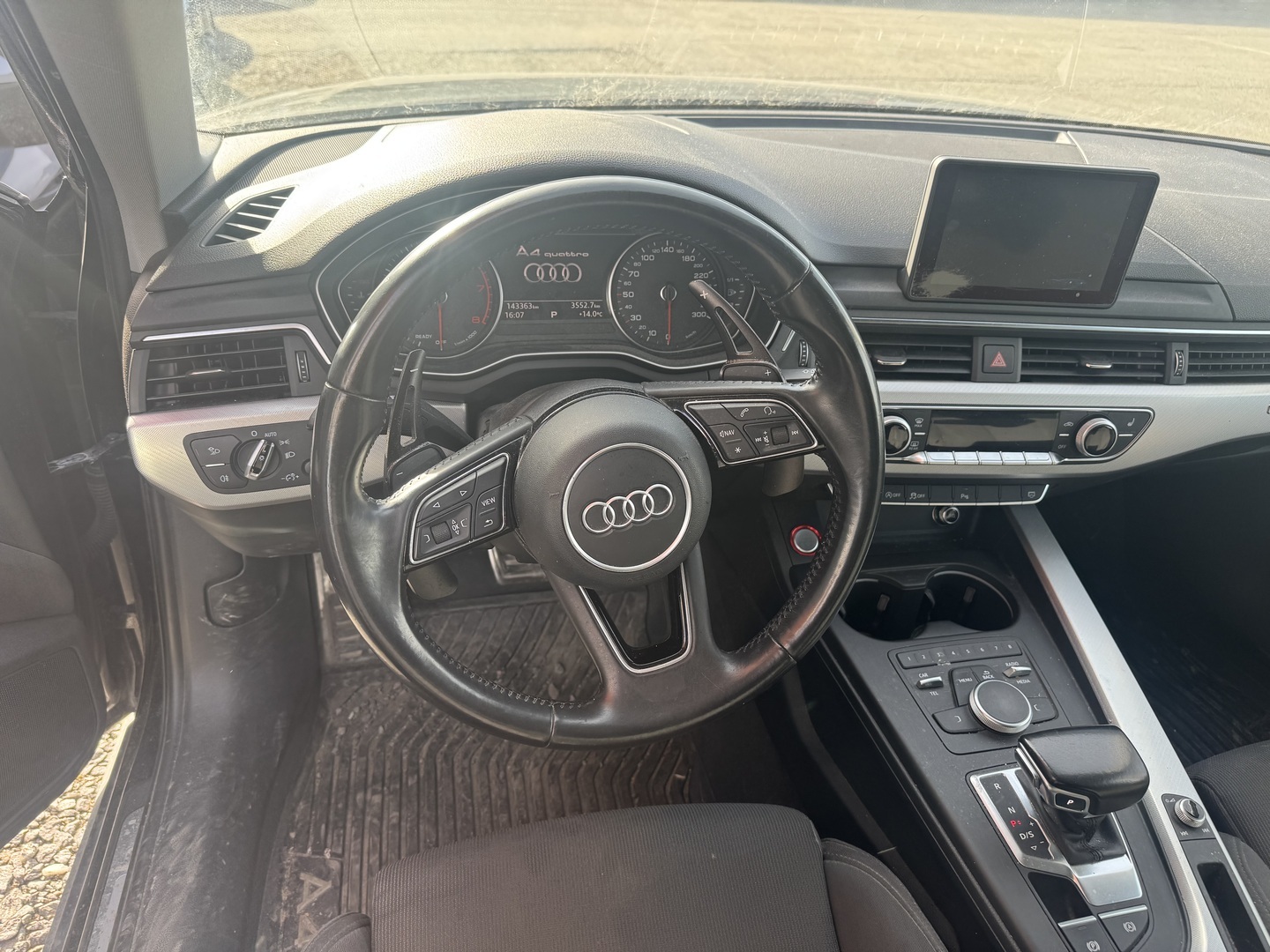 AUDI A4 2016
