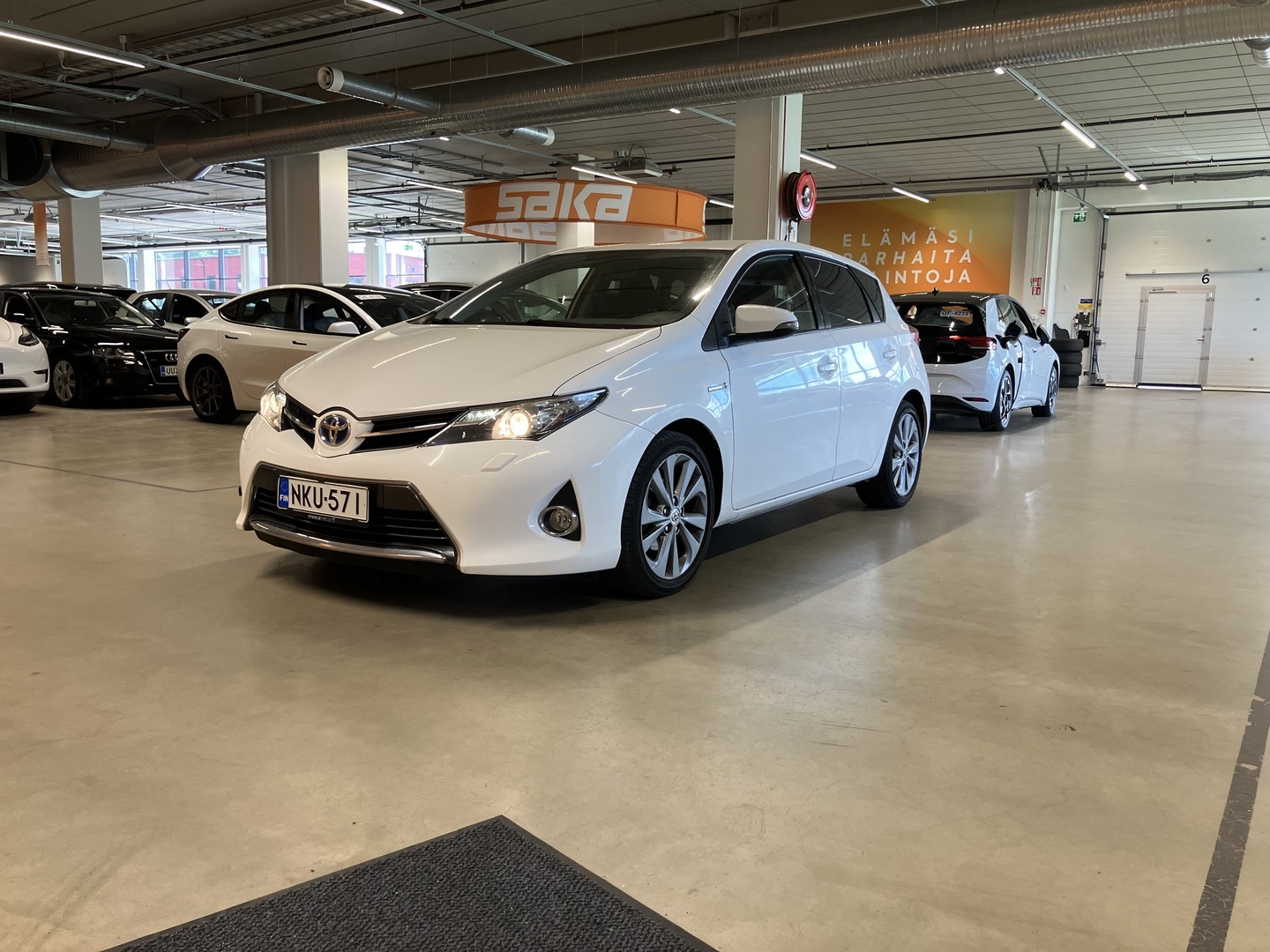 TOYOTA Auris 2014