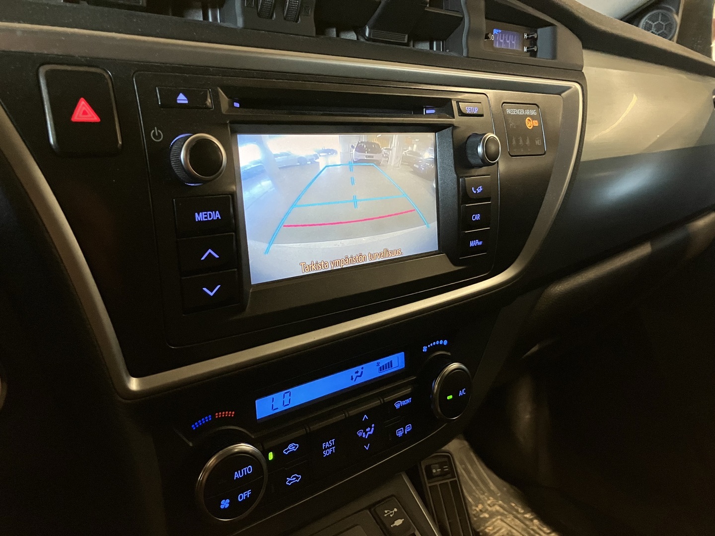 TOYOTA Auris 2014