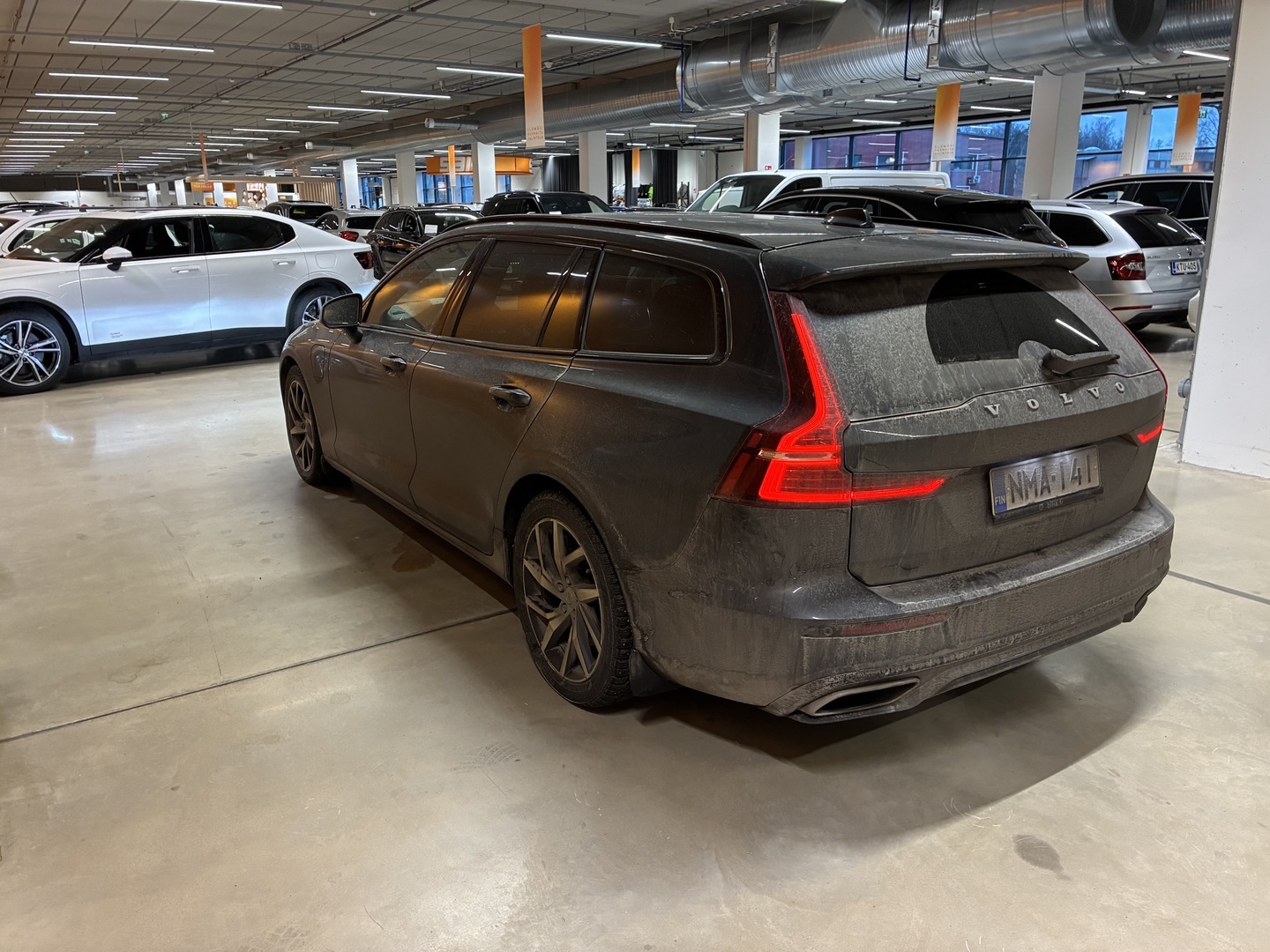 VOLVO V60 2020