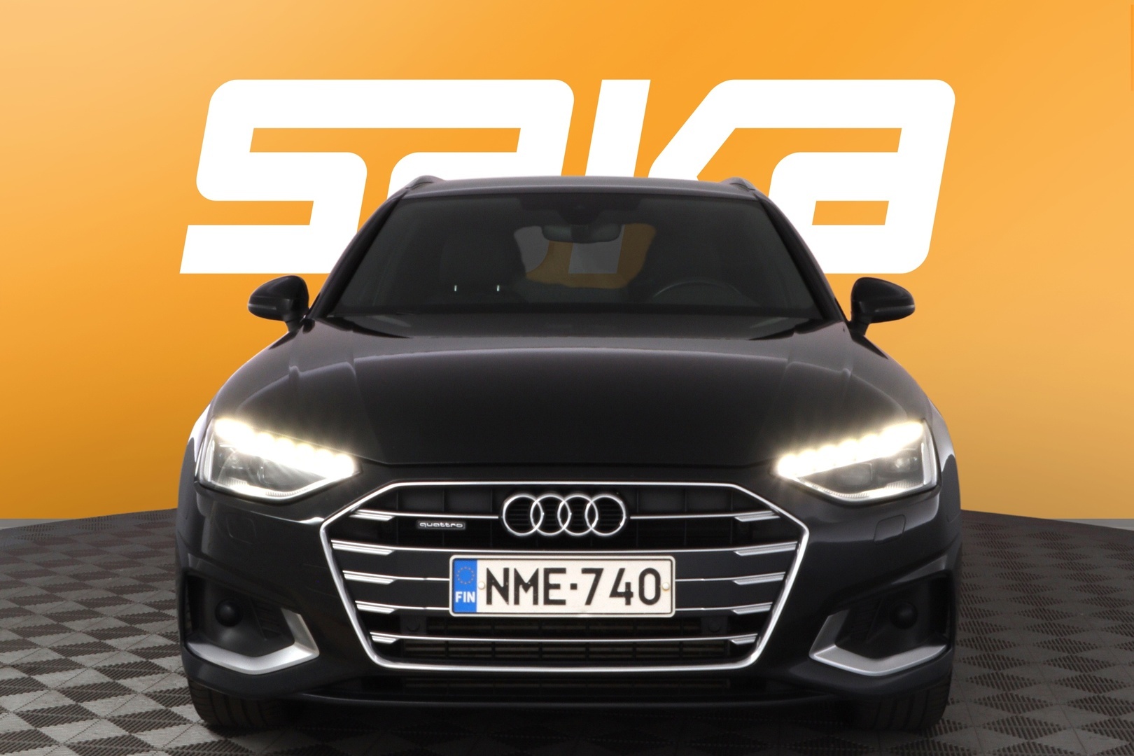 AUDI A4 2021