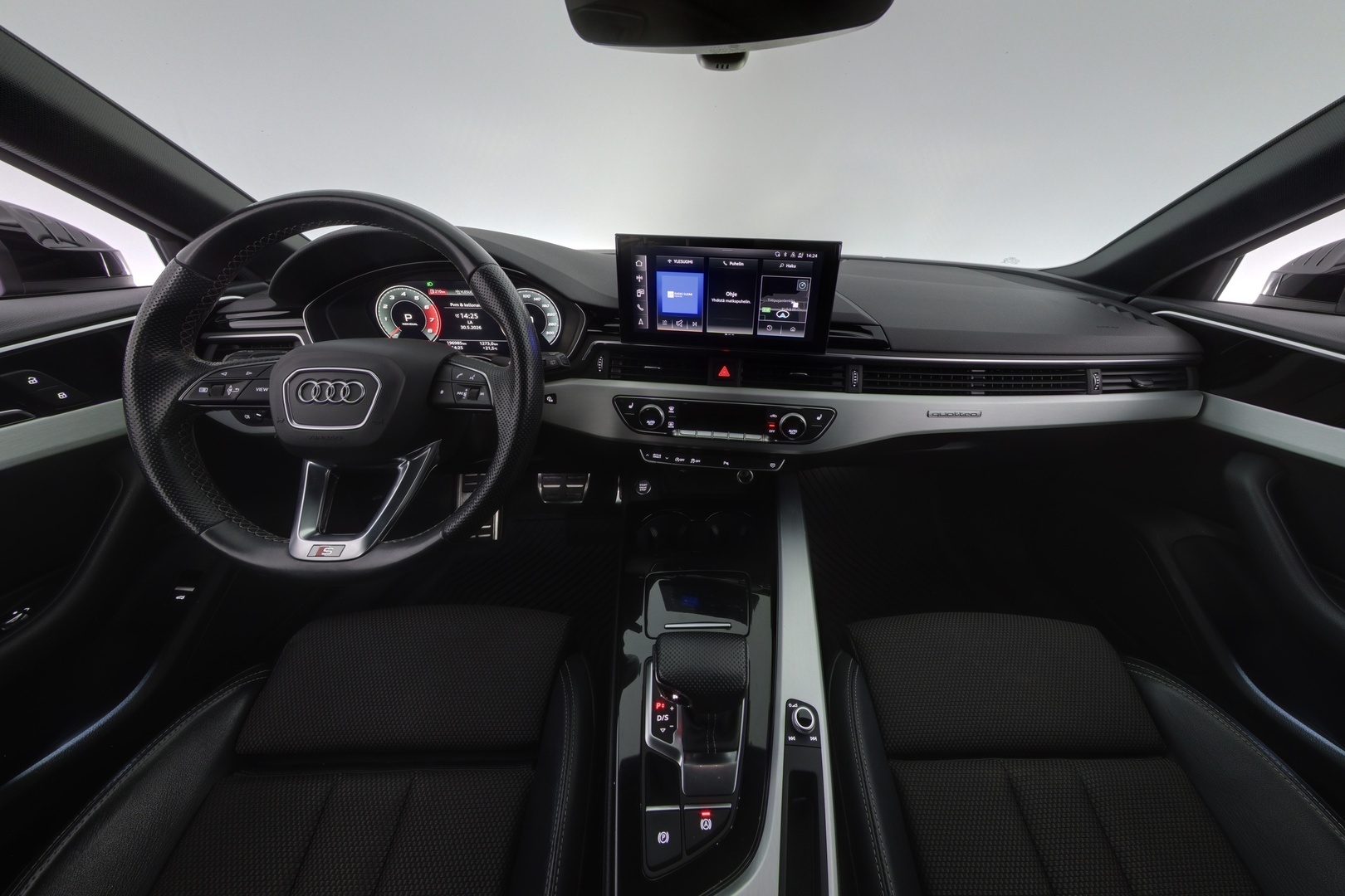 AUDI A4 2021