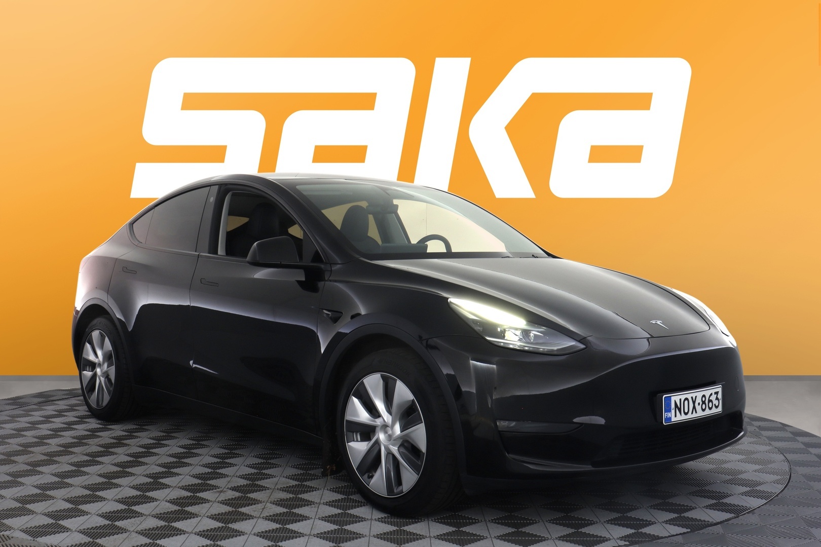 TESLA Model Y 2023