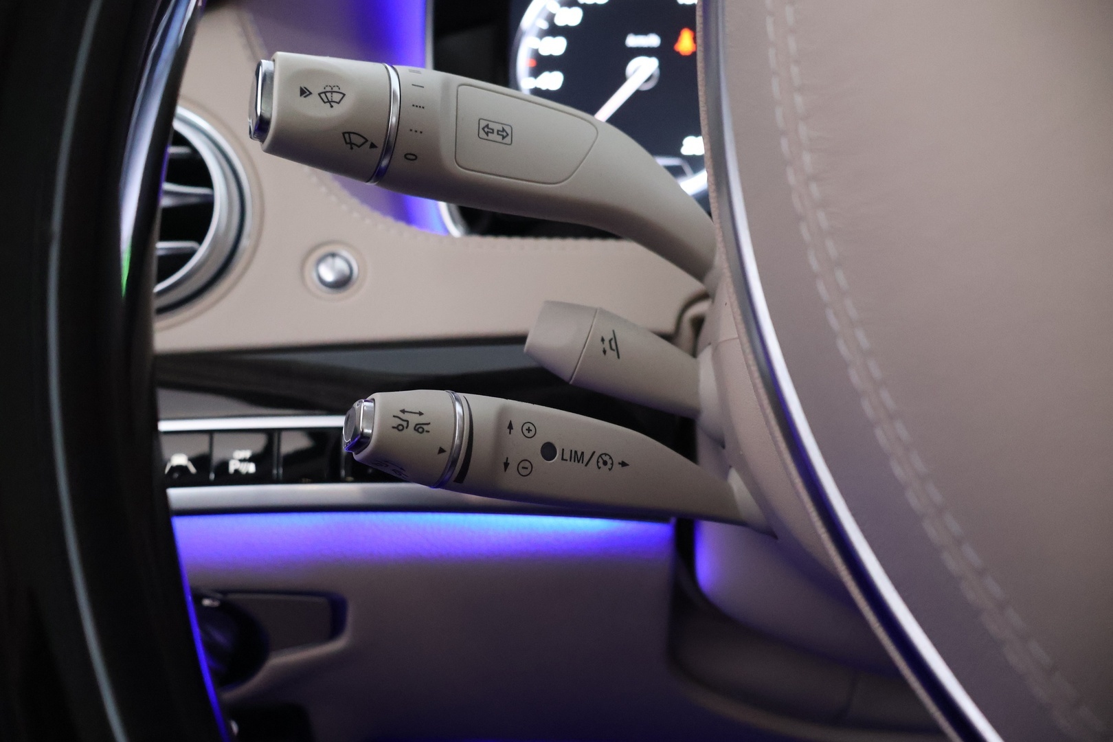 MERCEDES-BENZ S 2015