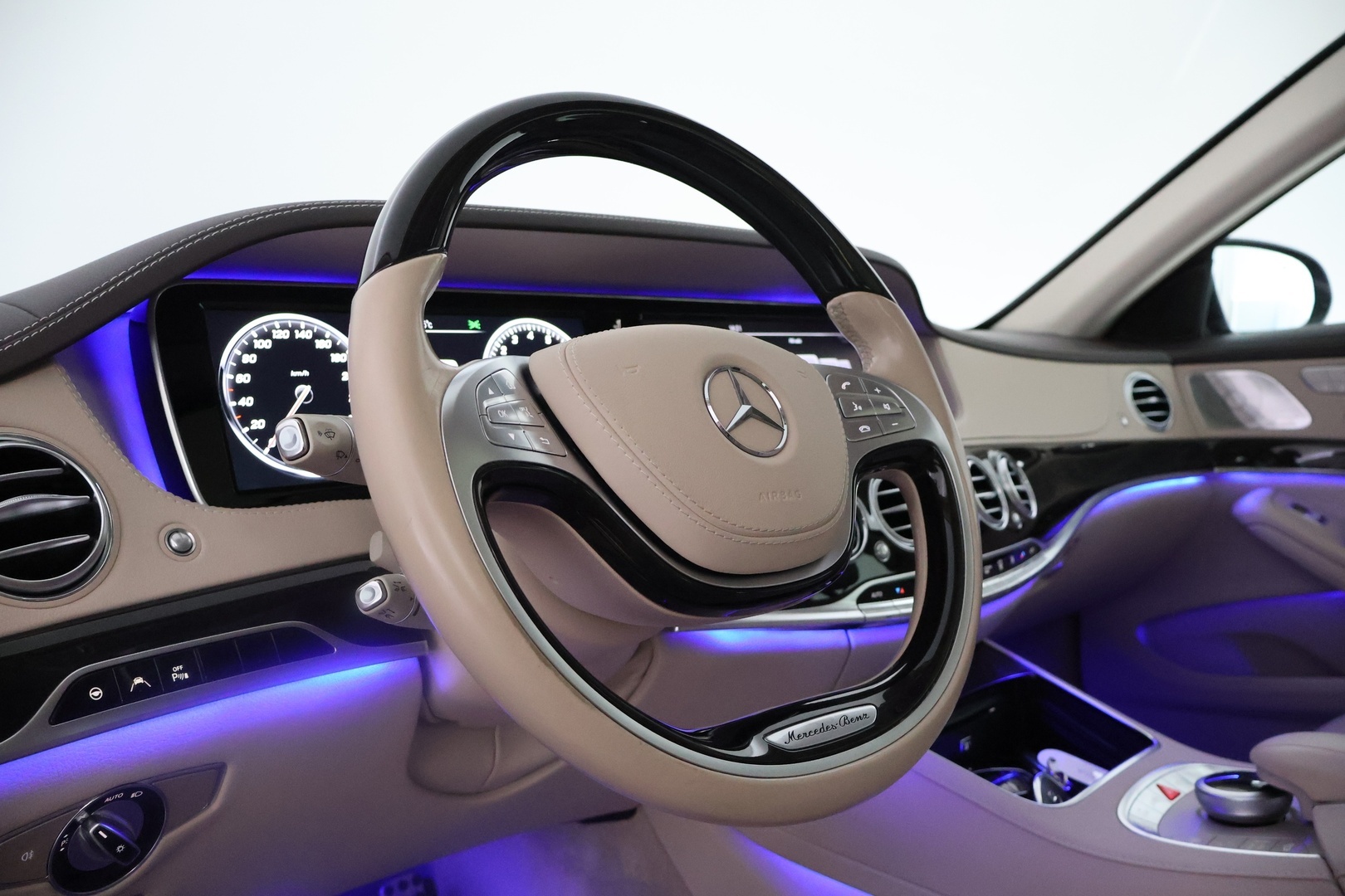 MERCEDES-BENZ S 2015