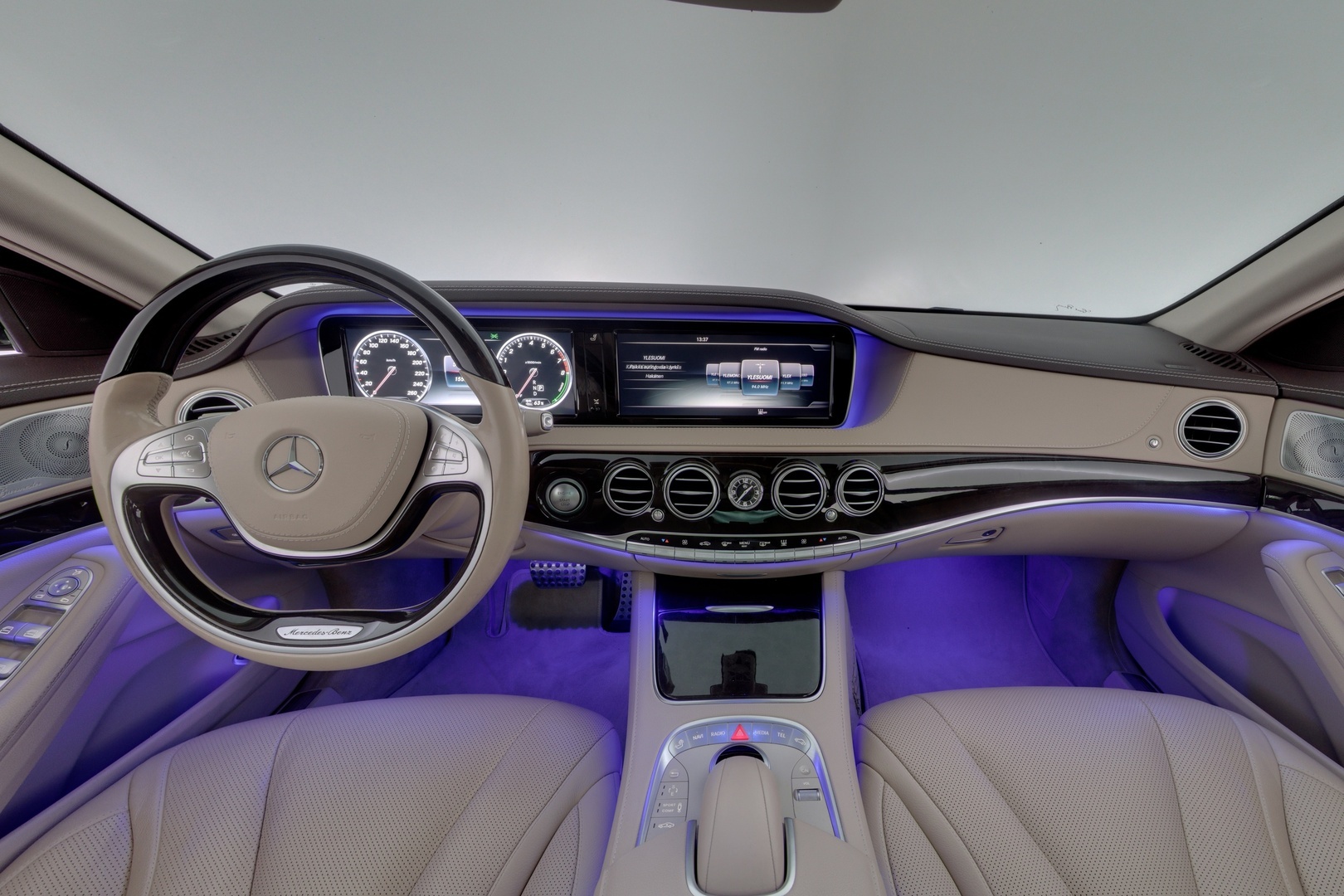 MERCEDES-BENZ S 2015