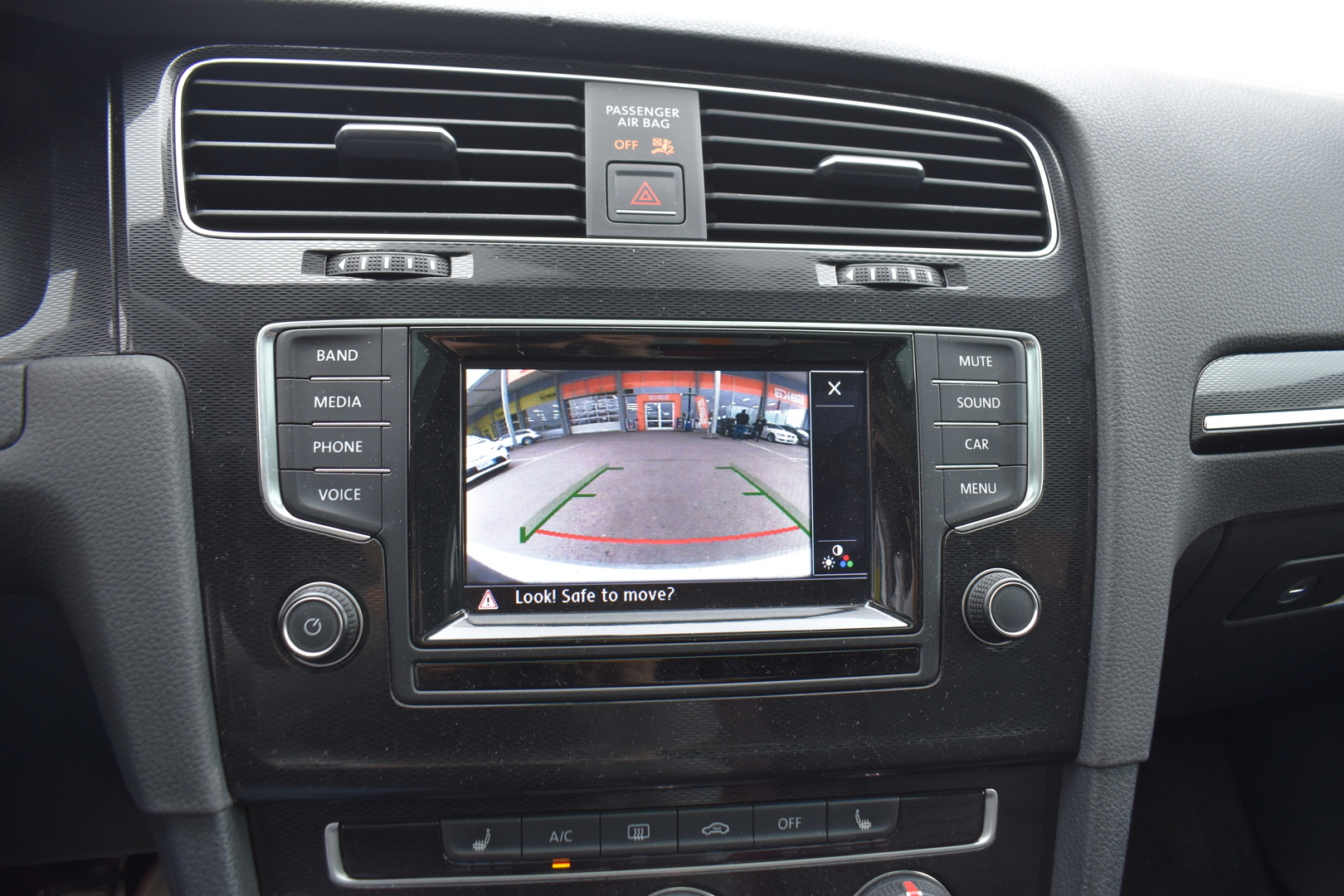 VOLKSWAGEN Golf 2015