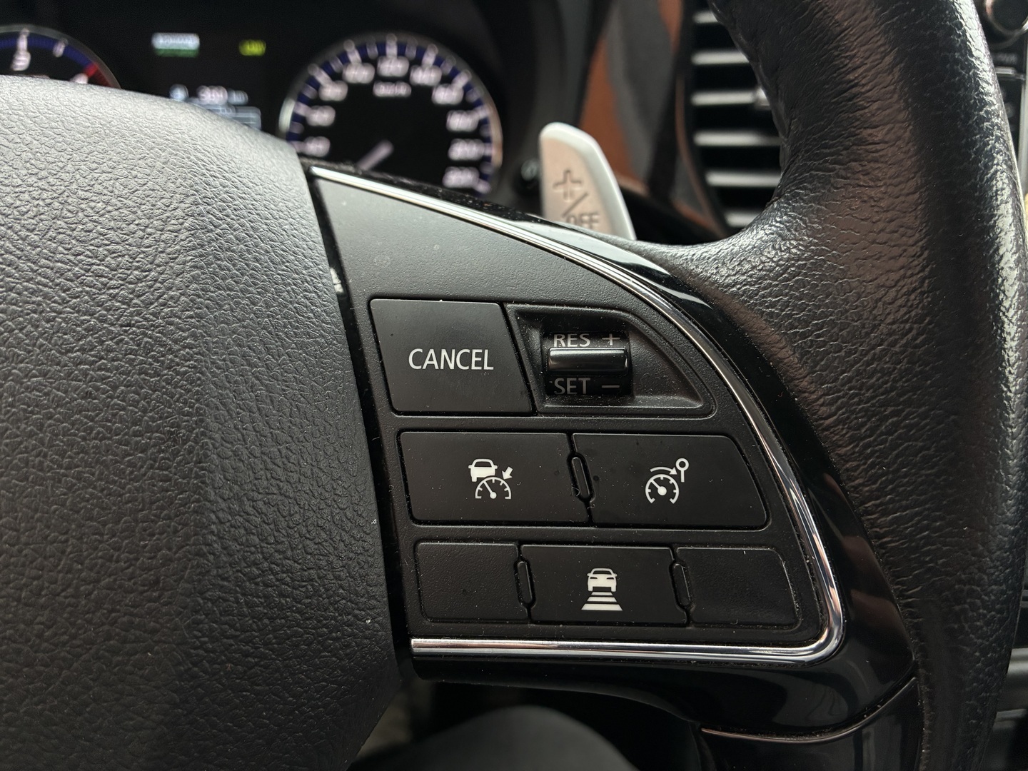 MITSUBISHI Outlander 2018