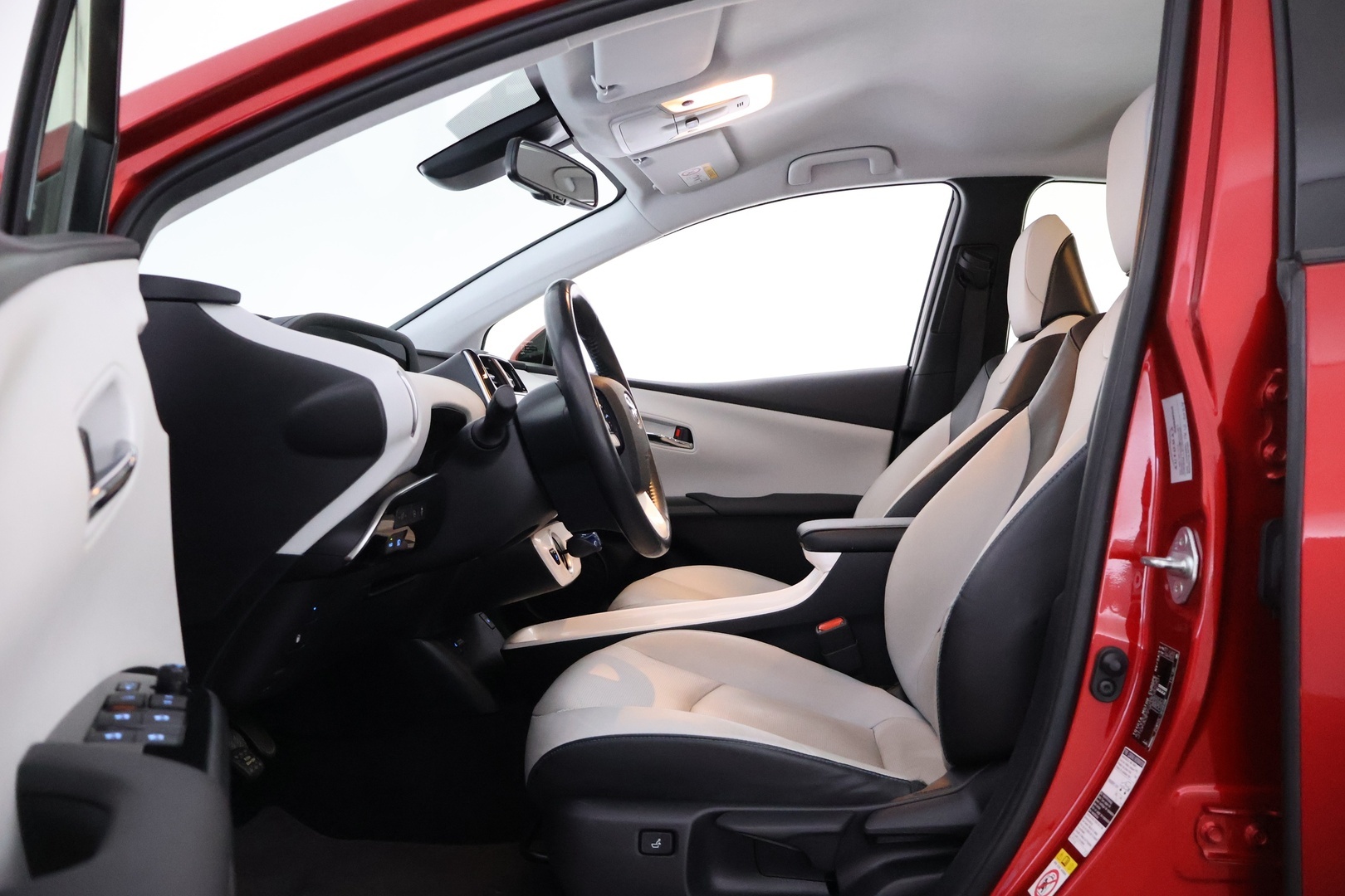 TOYOTA PRIUS 2017
