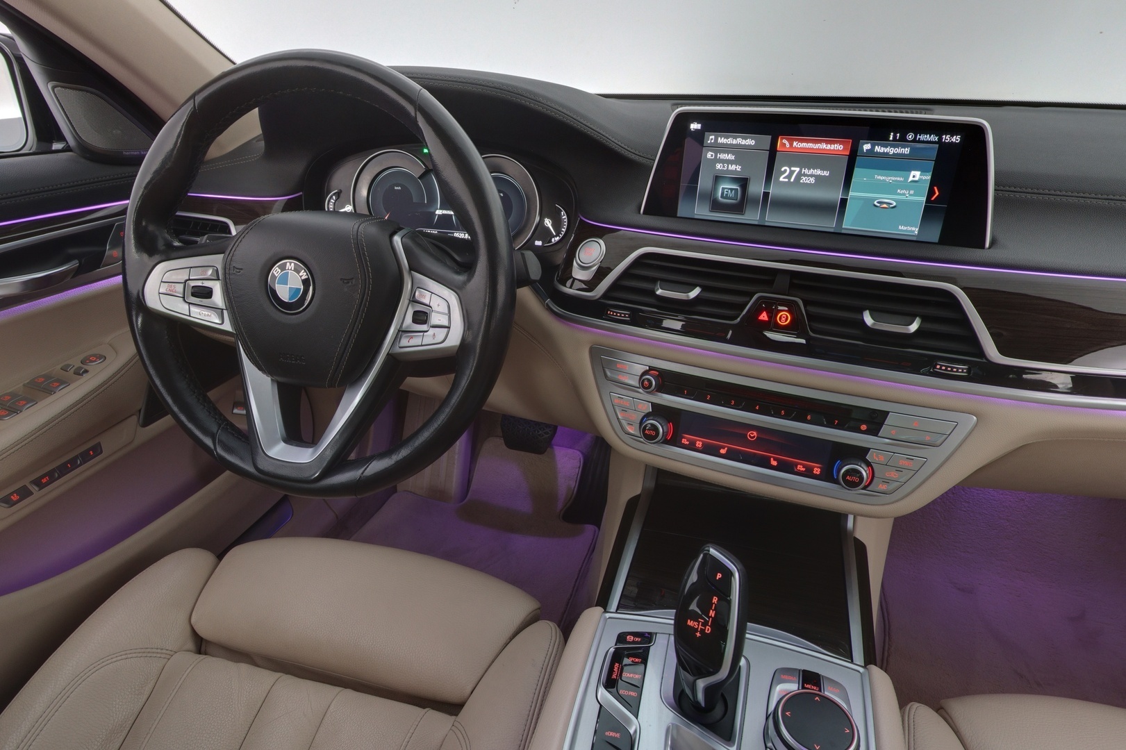 BMW 740 2018