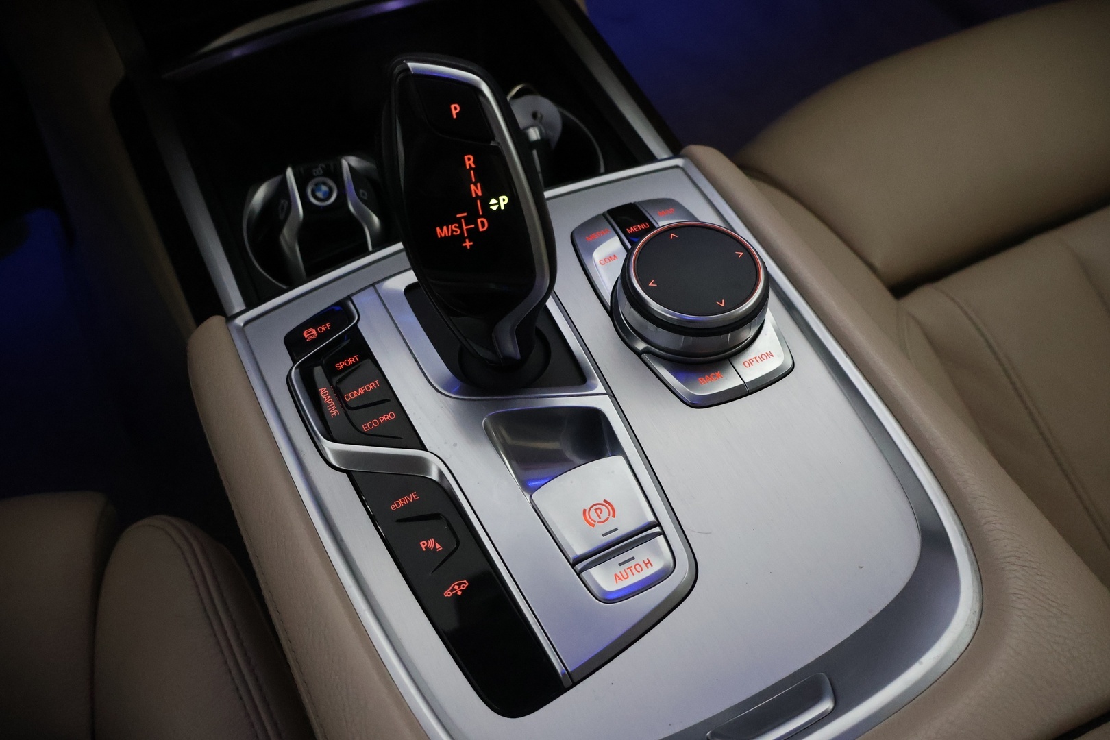 BMW 740 2018