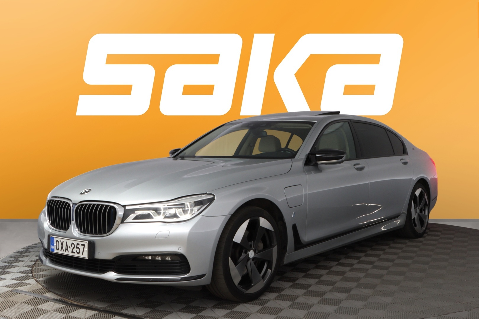 BMW 740 2018