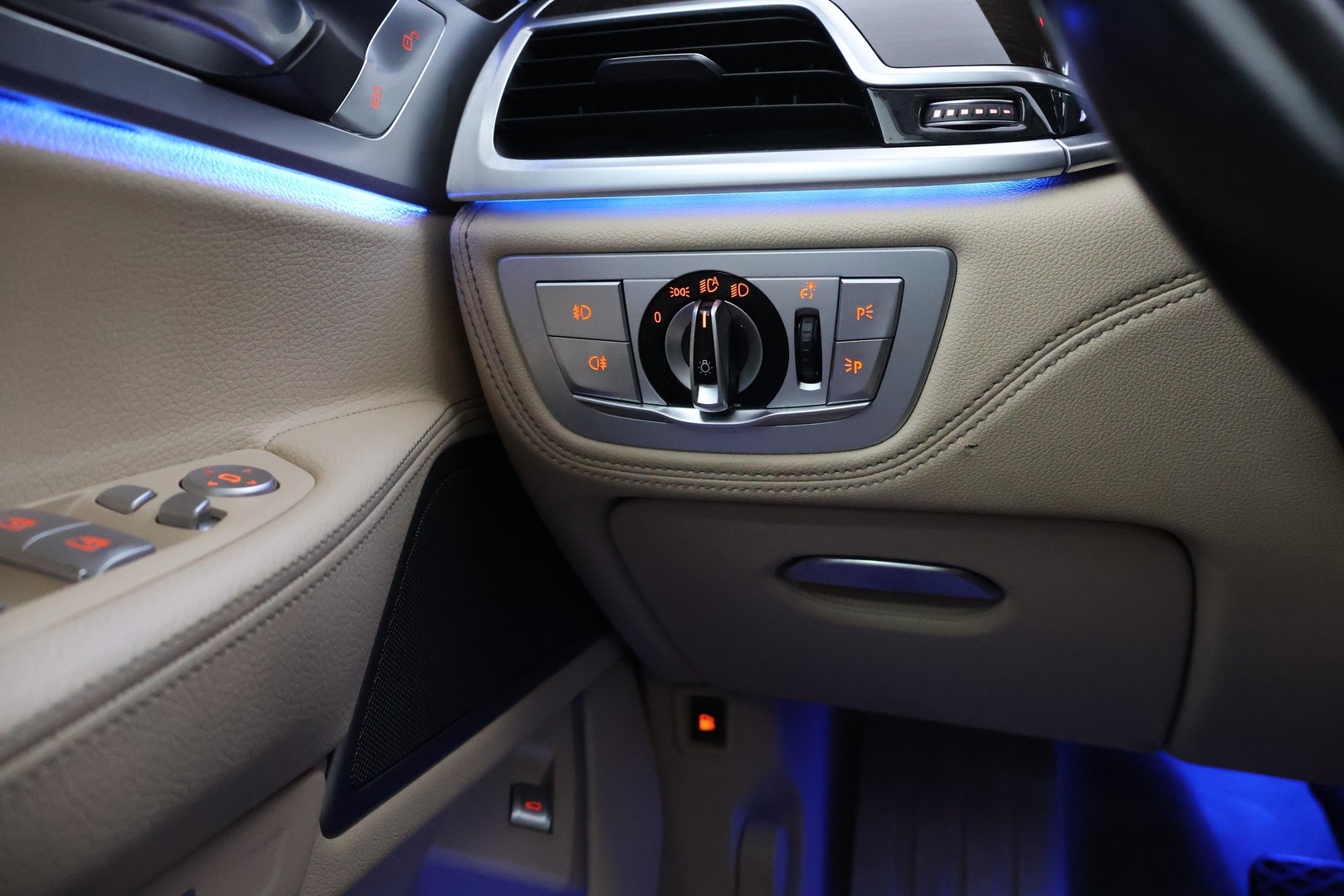 BMW 740 2018