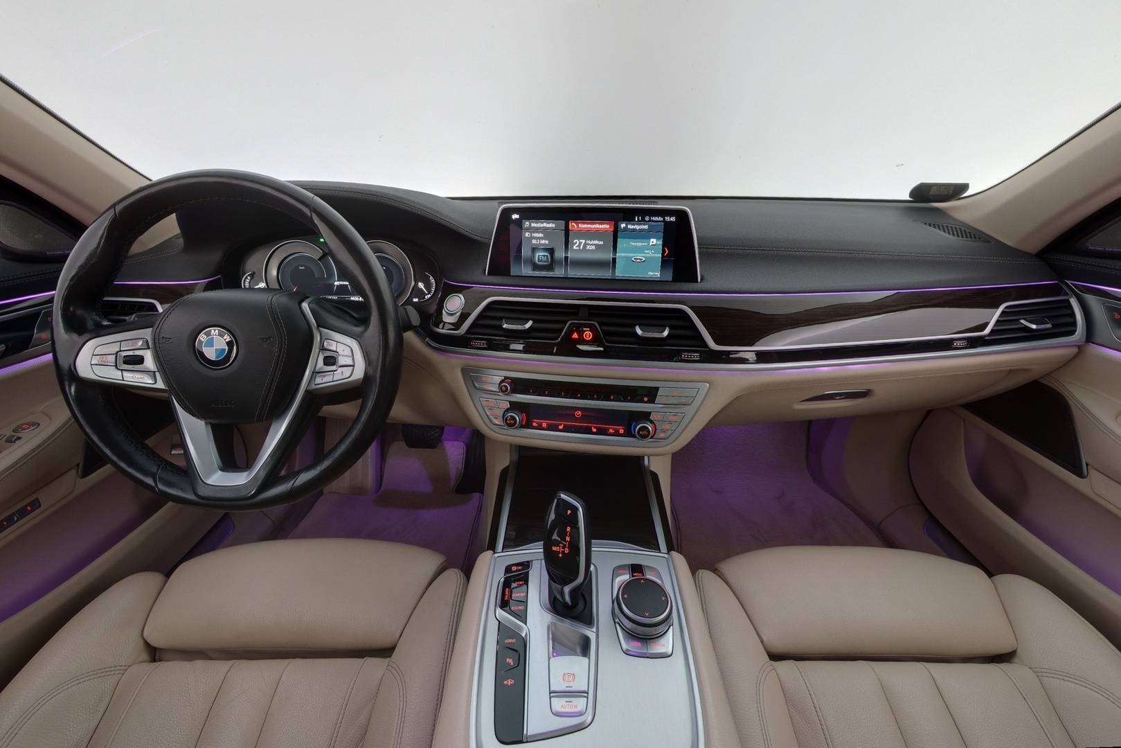 BMW 740 2018