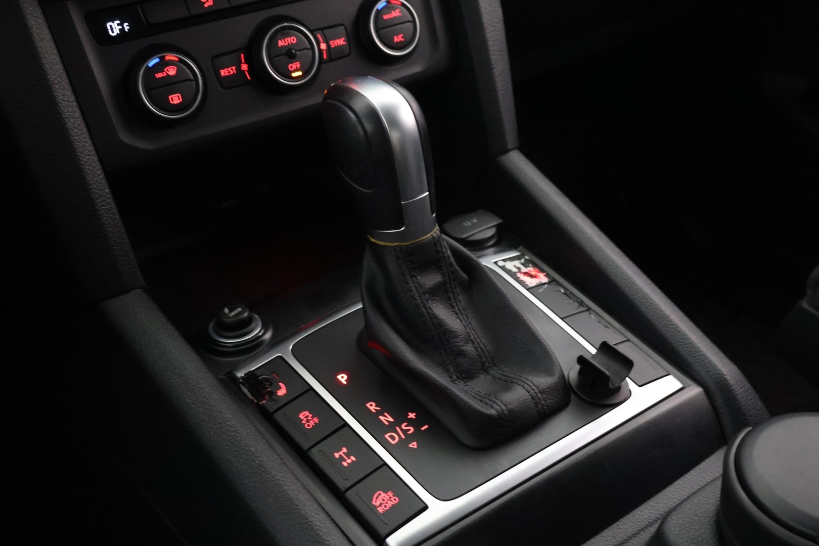 VOLKSWAGEN Amarok 2019