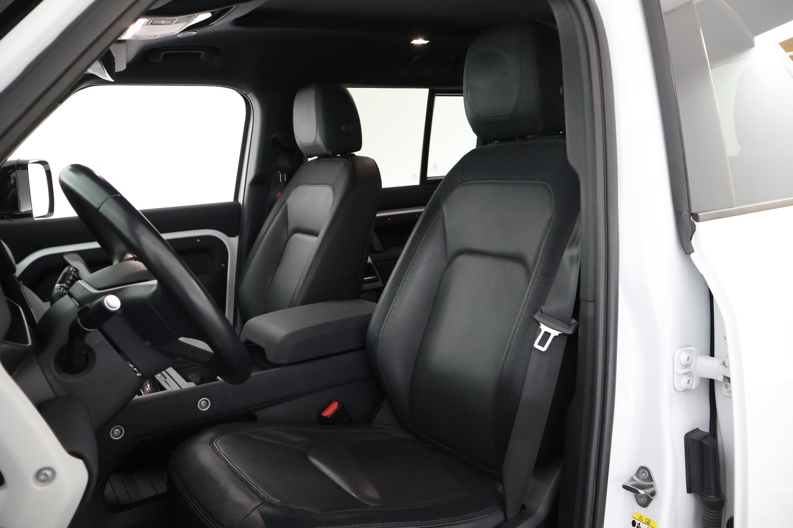 LAND ROVER Defender 2023