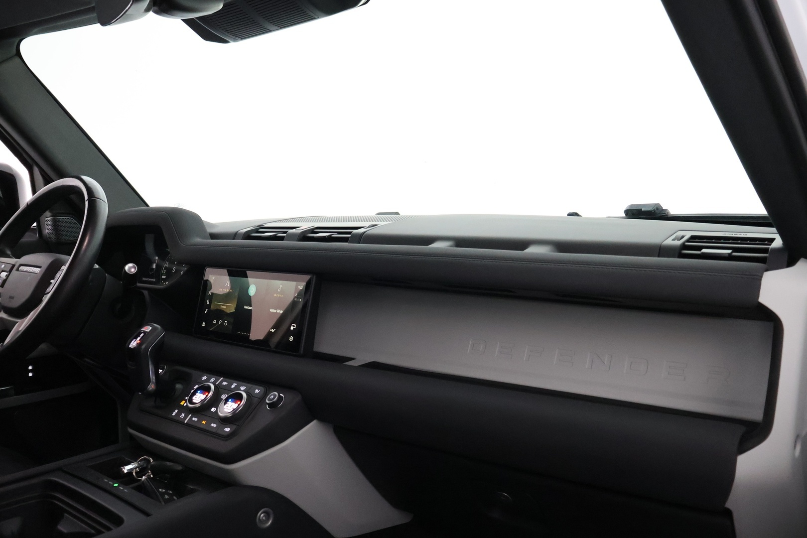 LAND ROVER Defender 2023