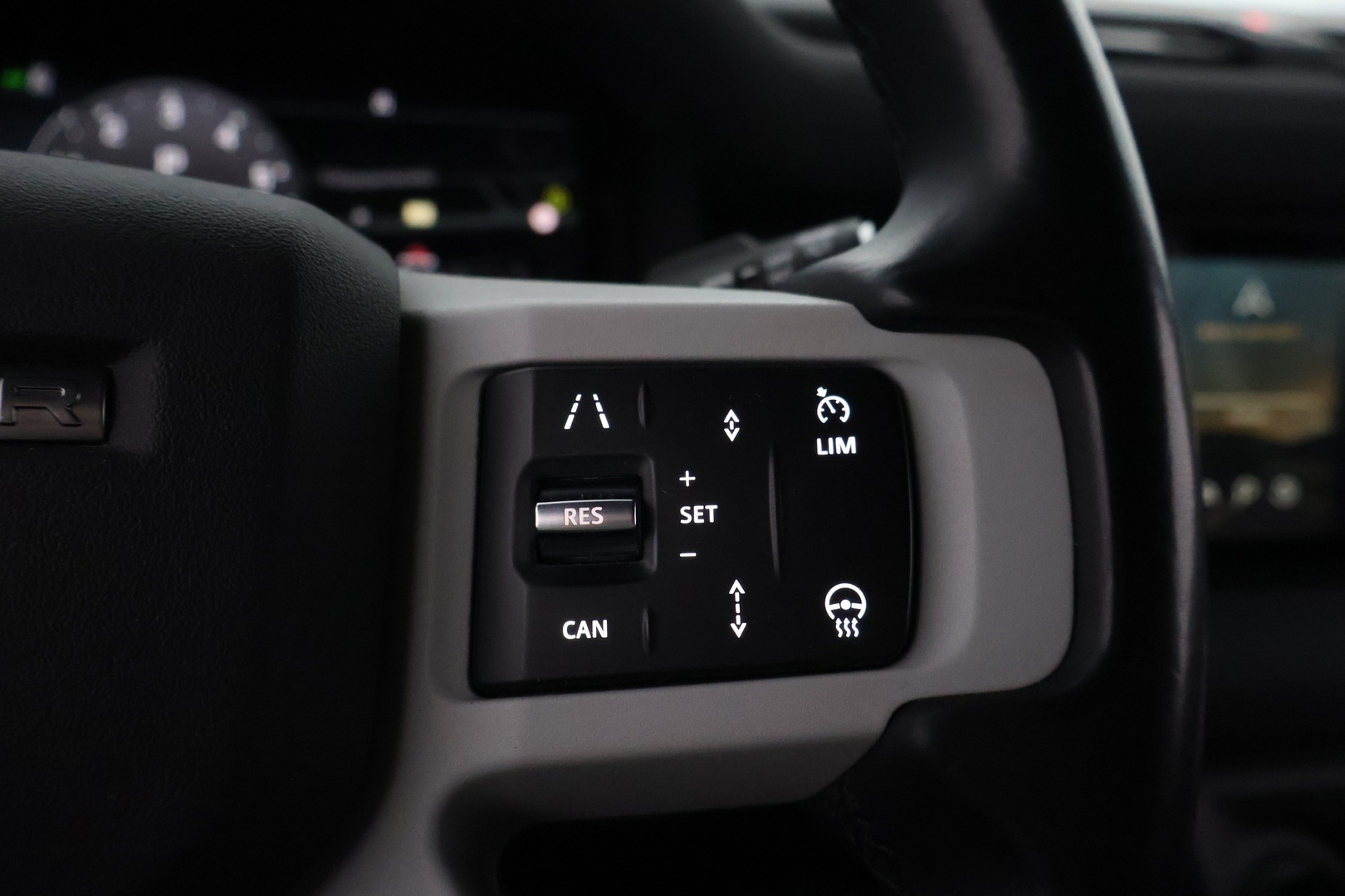 LAND ROVER Defender 2023