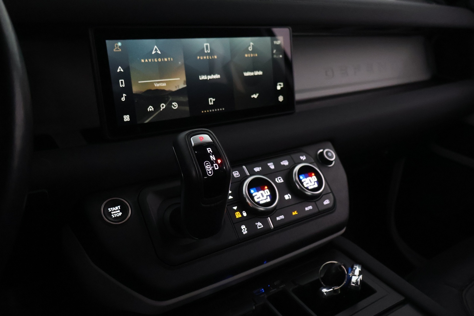 LAND ROVER Defender 2023
