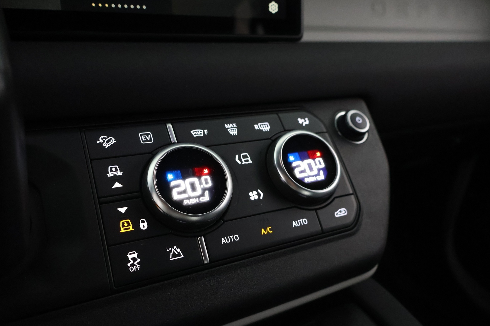 LAND ROVER Defender 2023