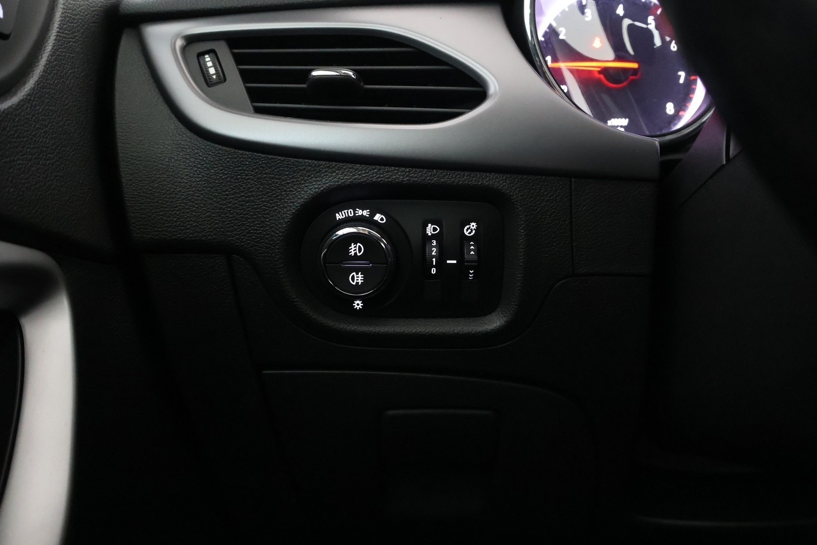 OPEL Astra 2017