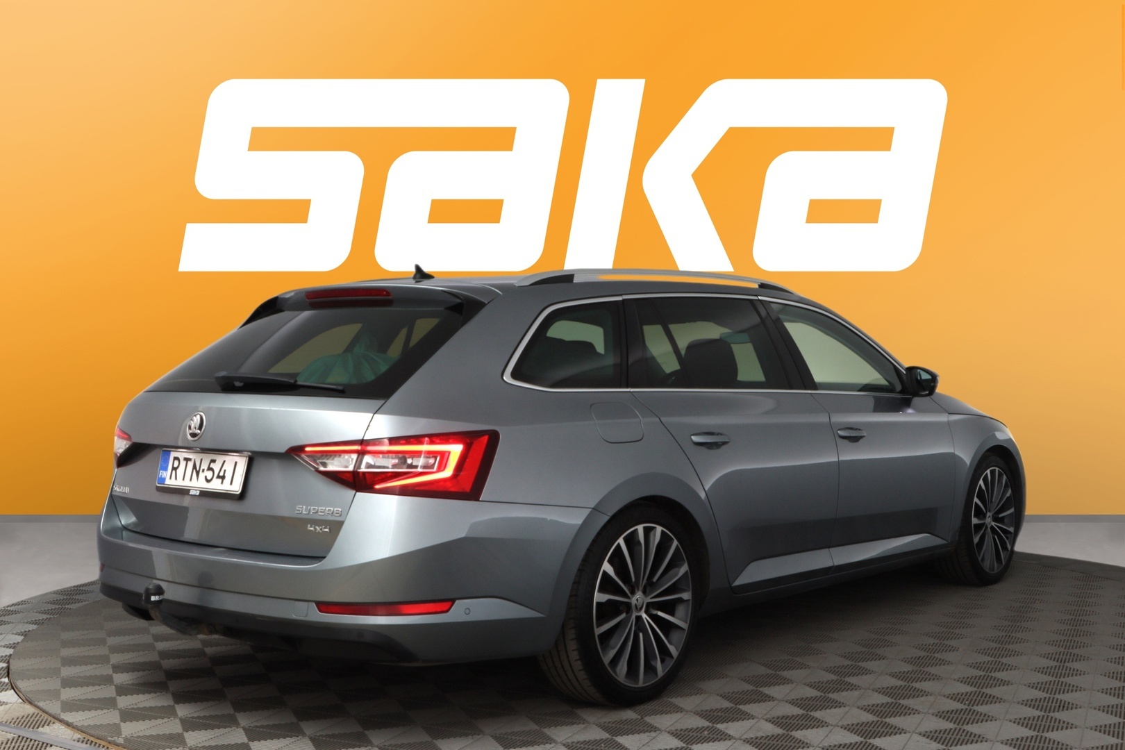 SKODA Superb 2016