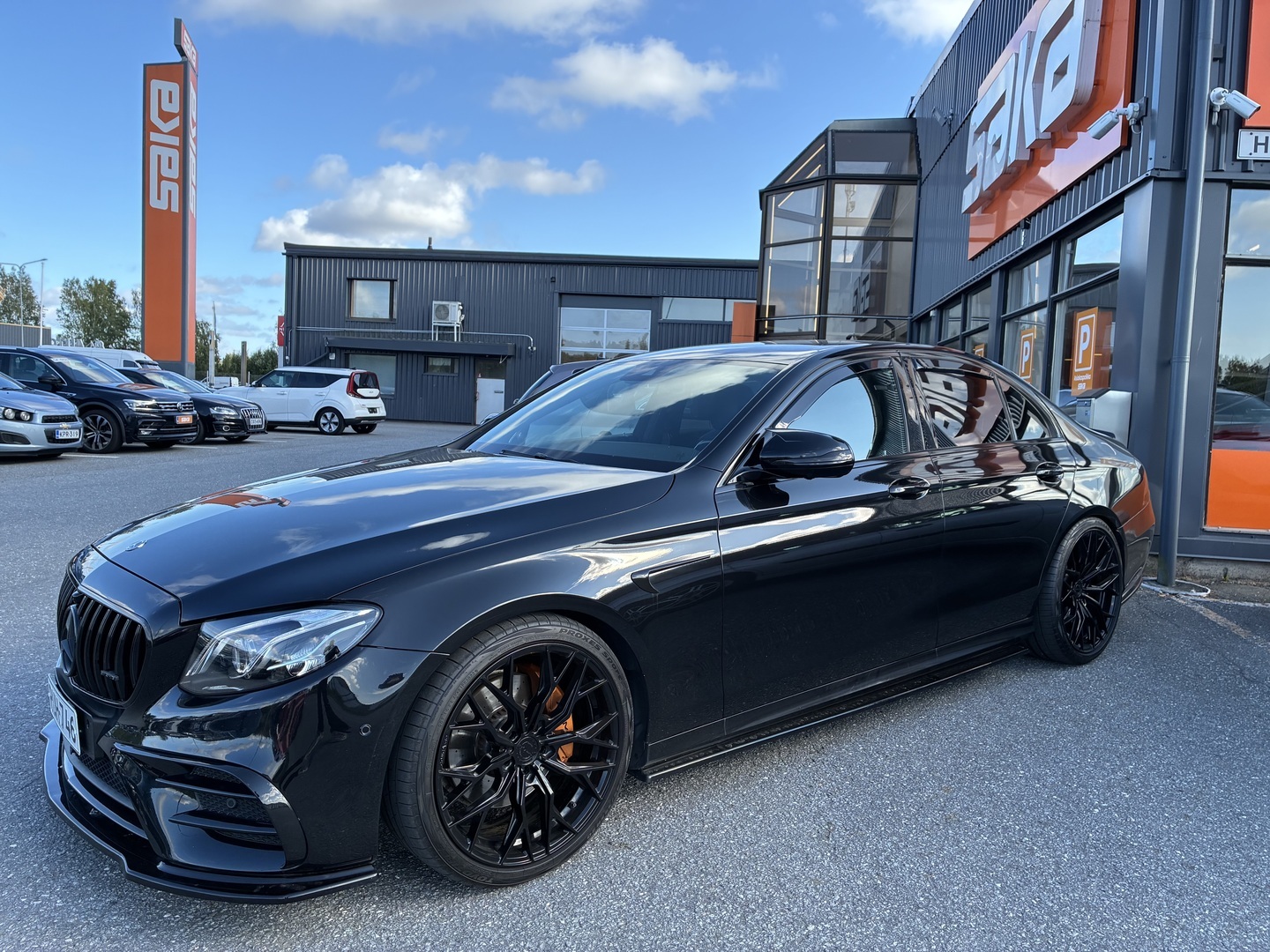 MERCEDES-BENZ E 2019