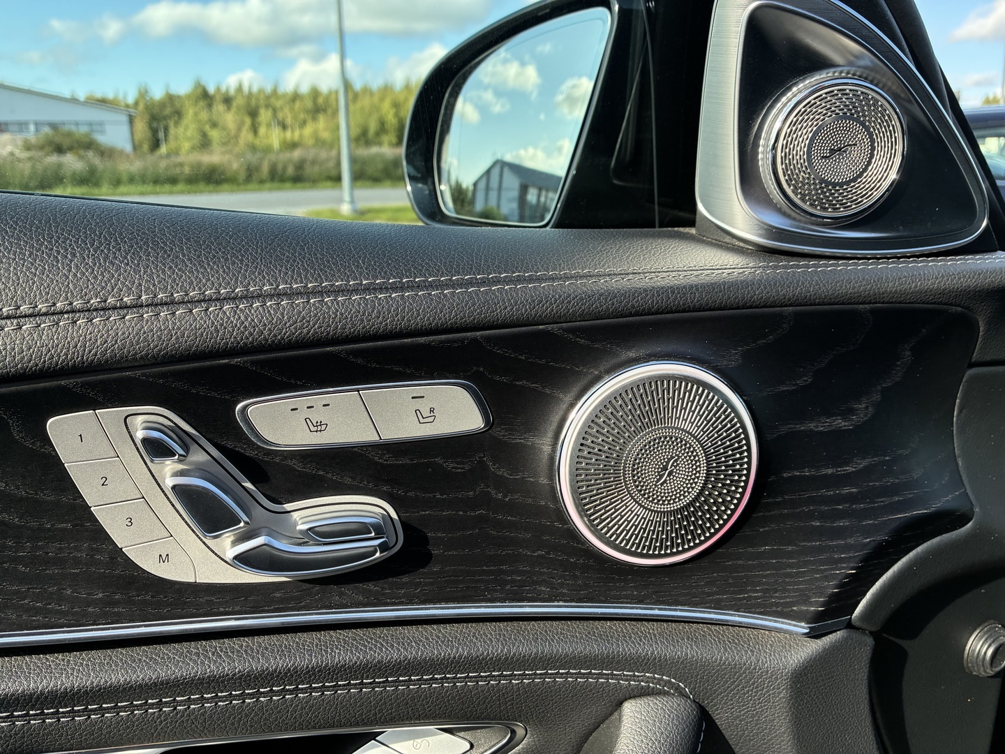 MERCEDES-BENZ E 2019