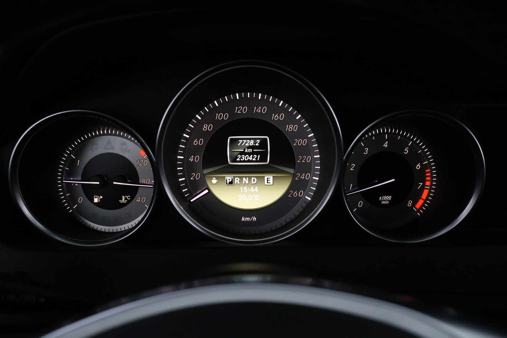 MERCEDES-BENZ C 2012