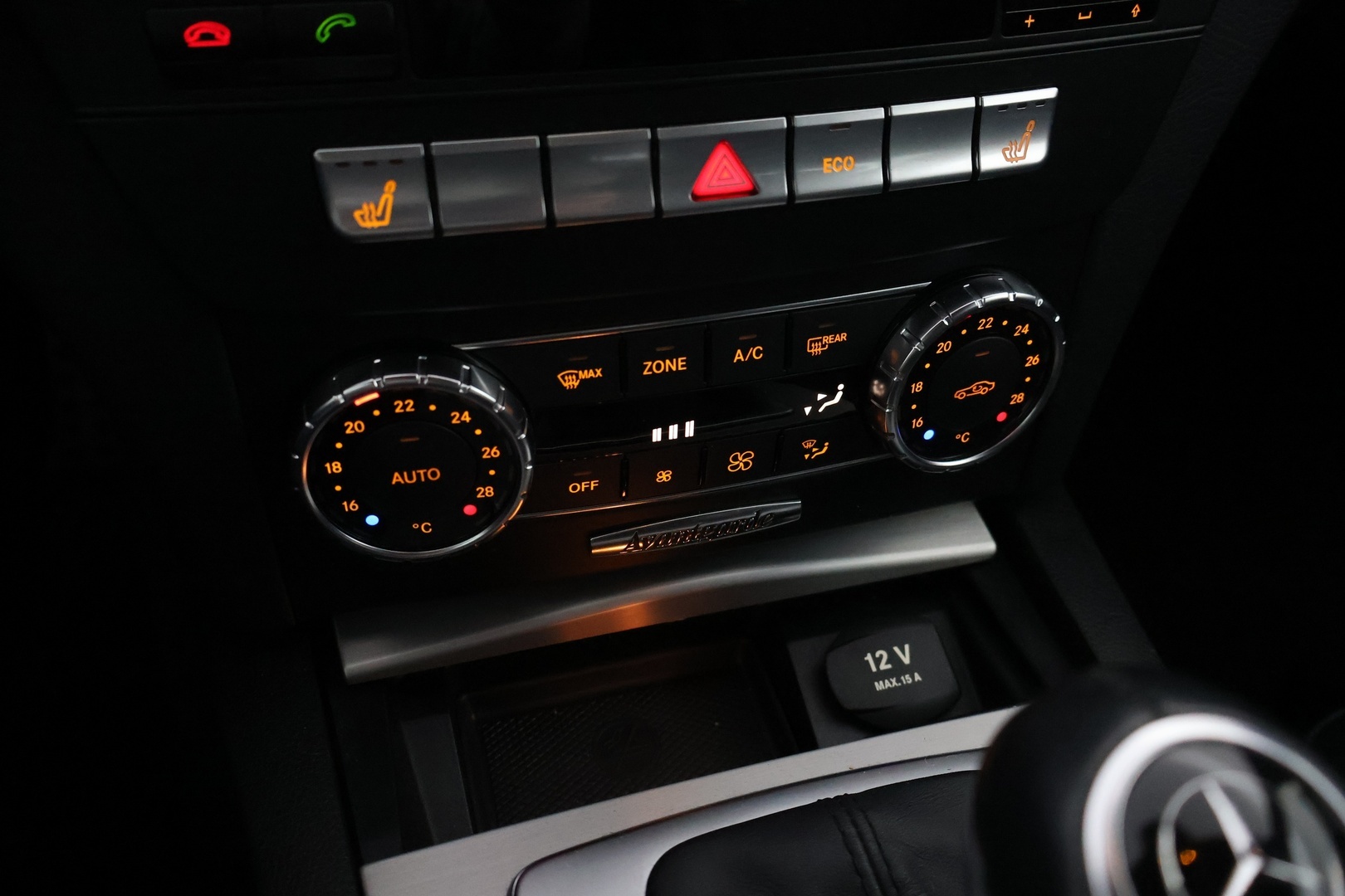 MERCEDES-BENZ C 2012