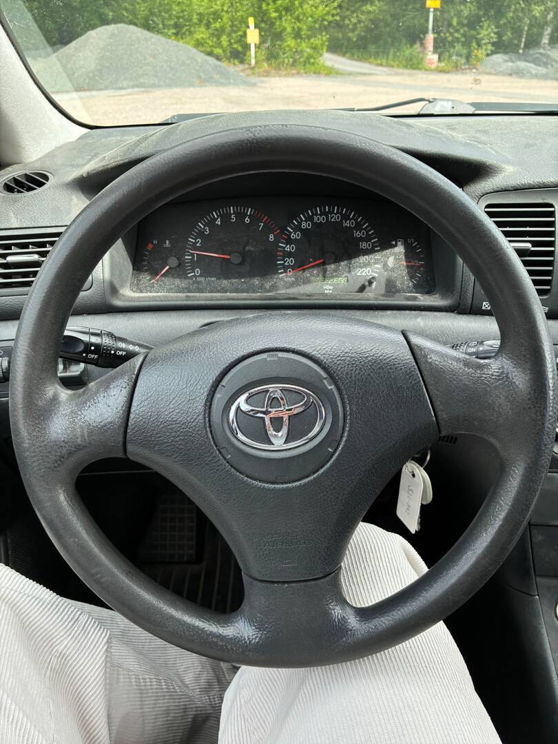 TOYOTA Corolla 2004