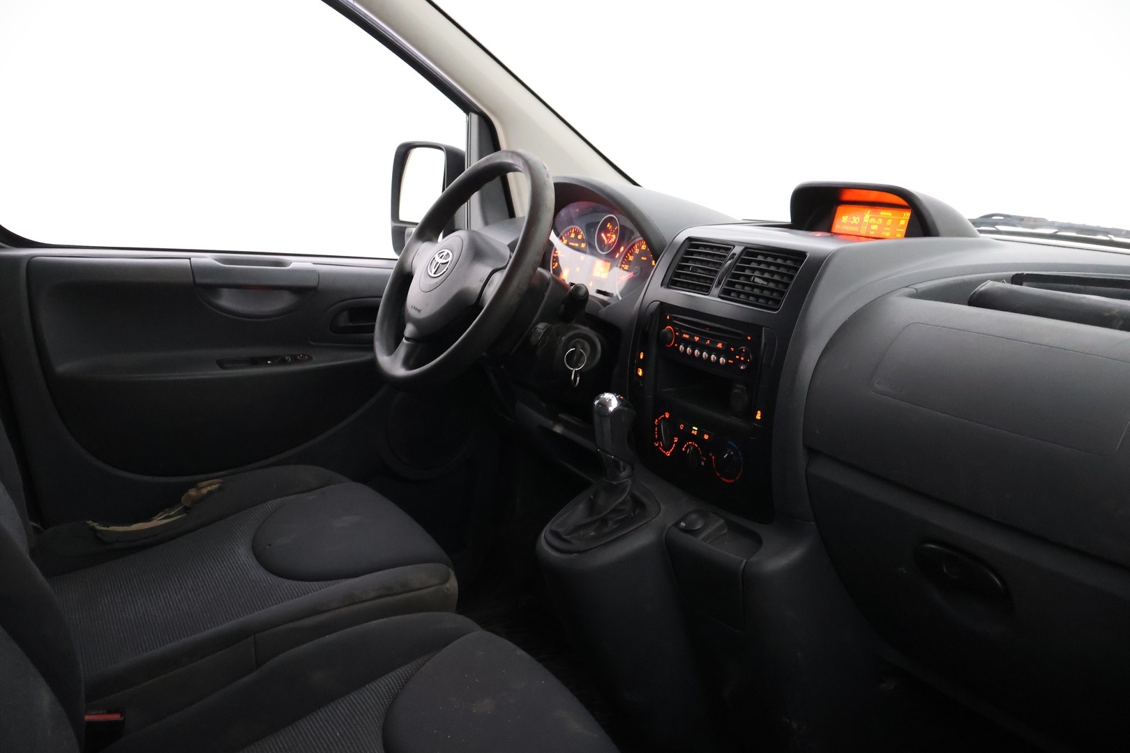 TOYOTA Proace 2016
