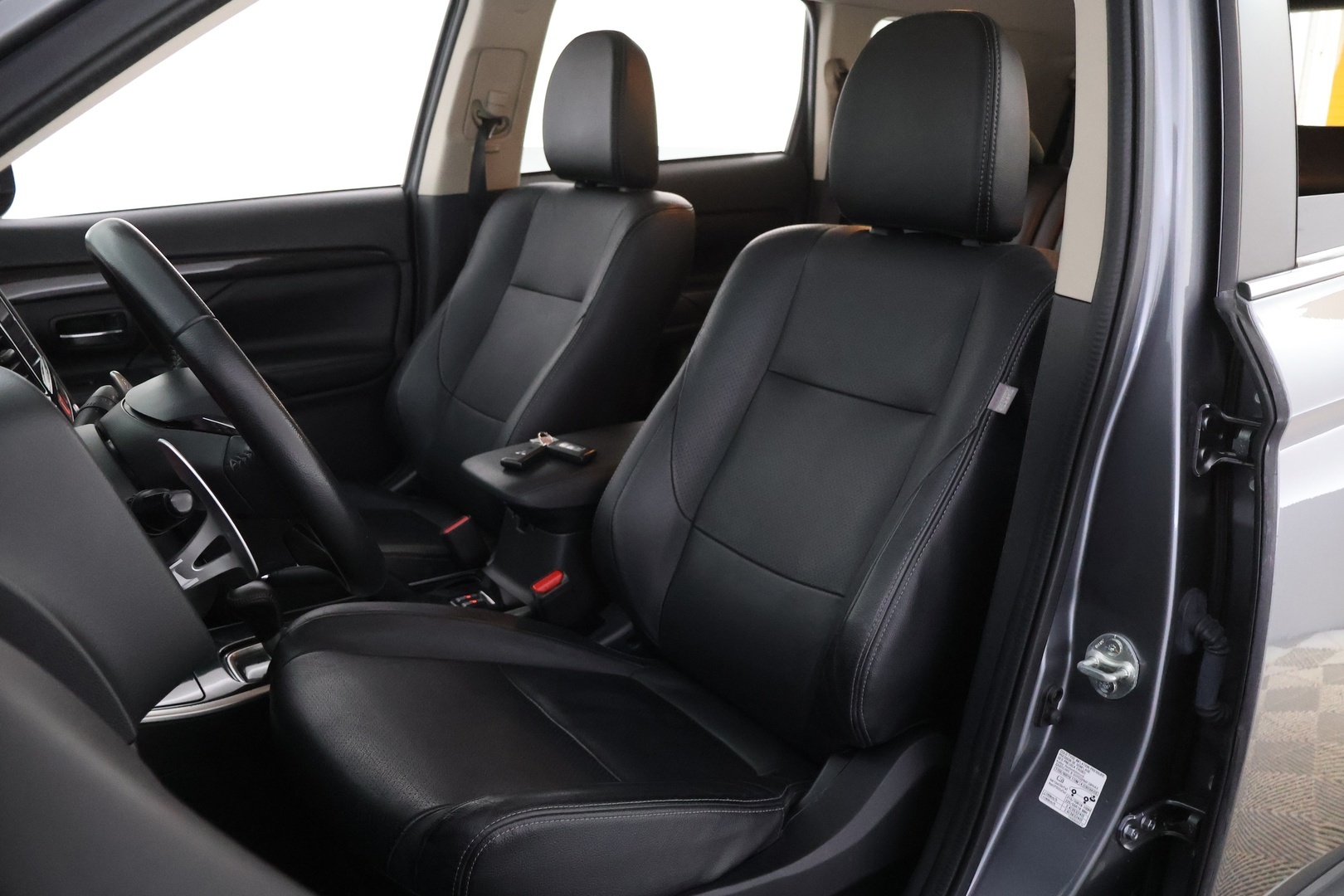 MITSUBISHI Outlander 2018