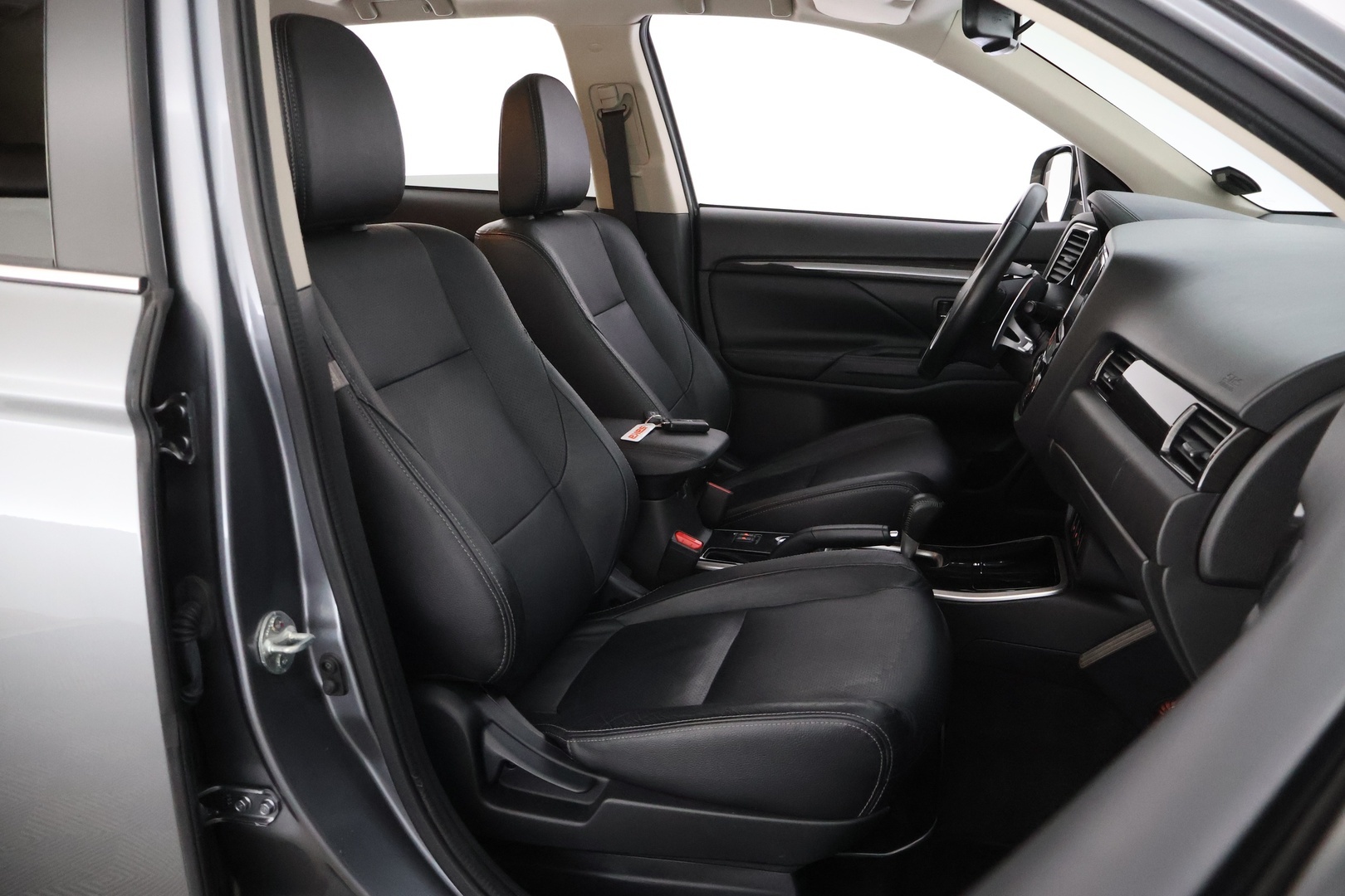 MITSUBISHI Outlander 2018