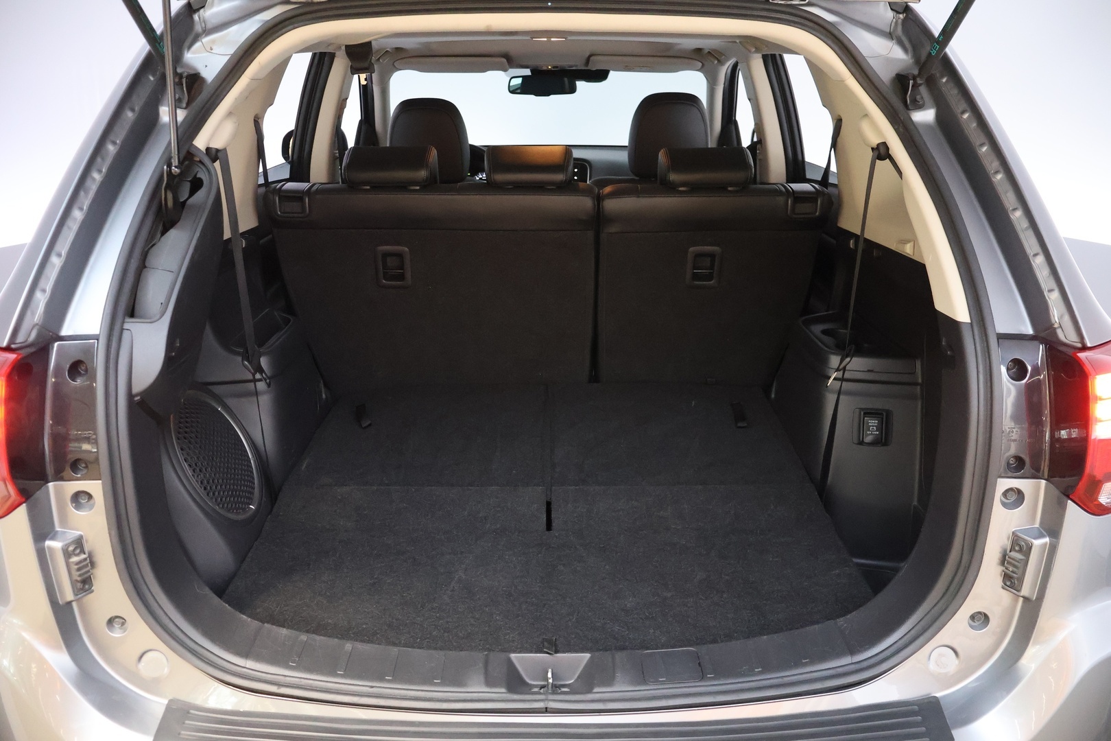 MITSUBISHI Outlander 2018